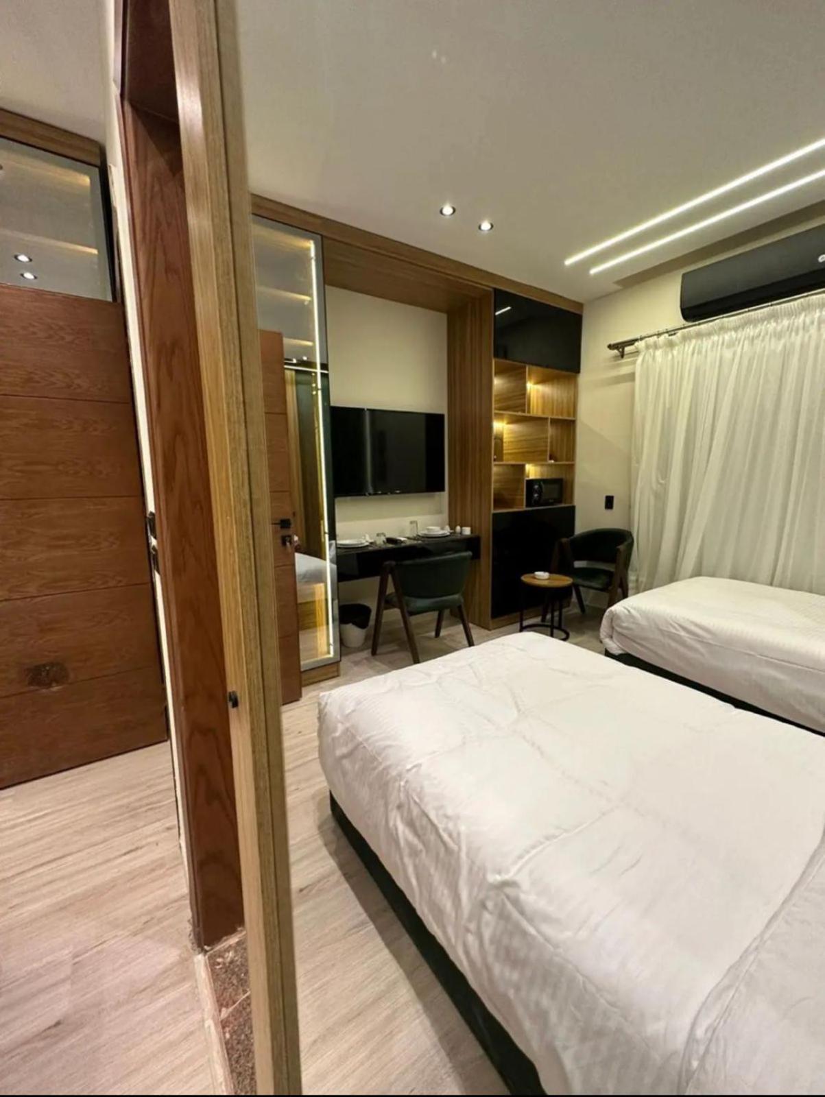 Elite Boutique Hotel - Photo 5