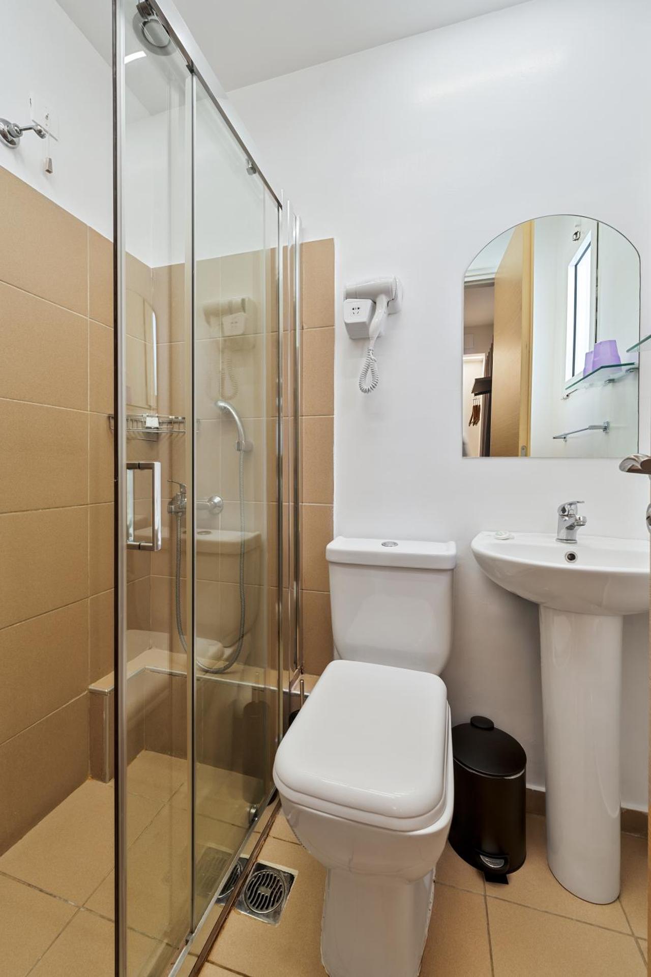 Hotel Adonis Athens - Photo 18