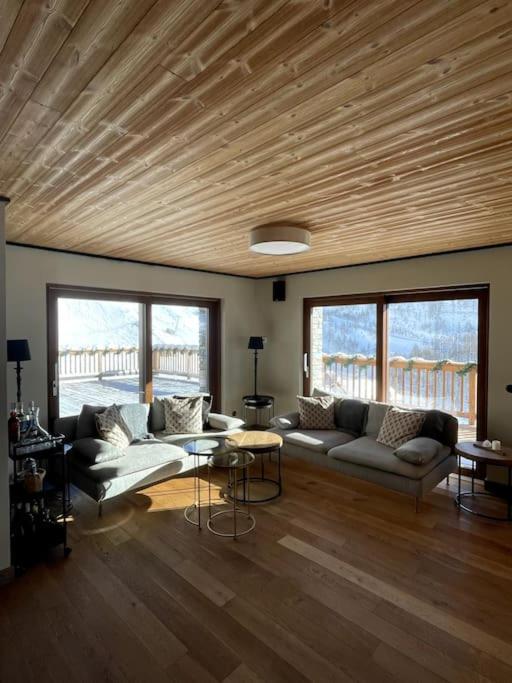 Skiing Resort In The Italian Alps, Chalet Cervinia - Photo 3