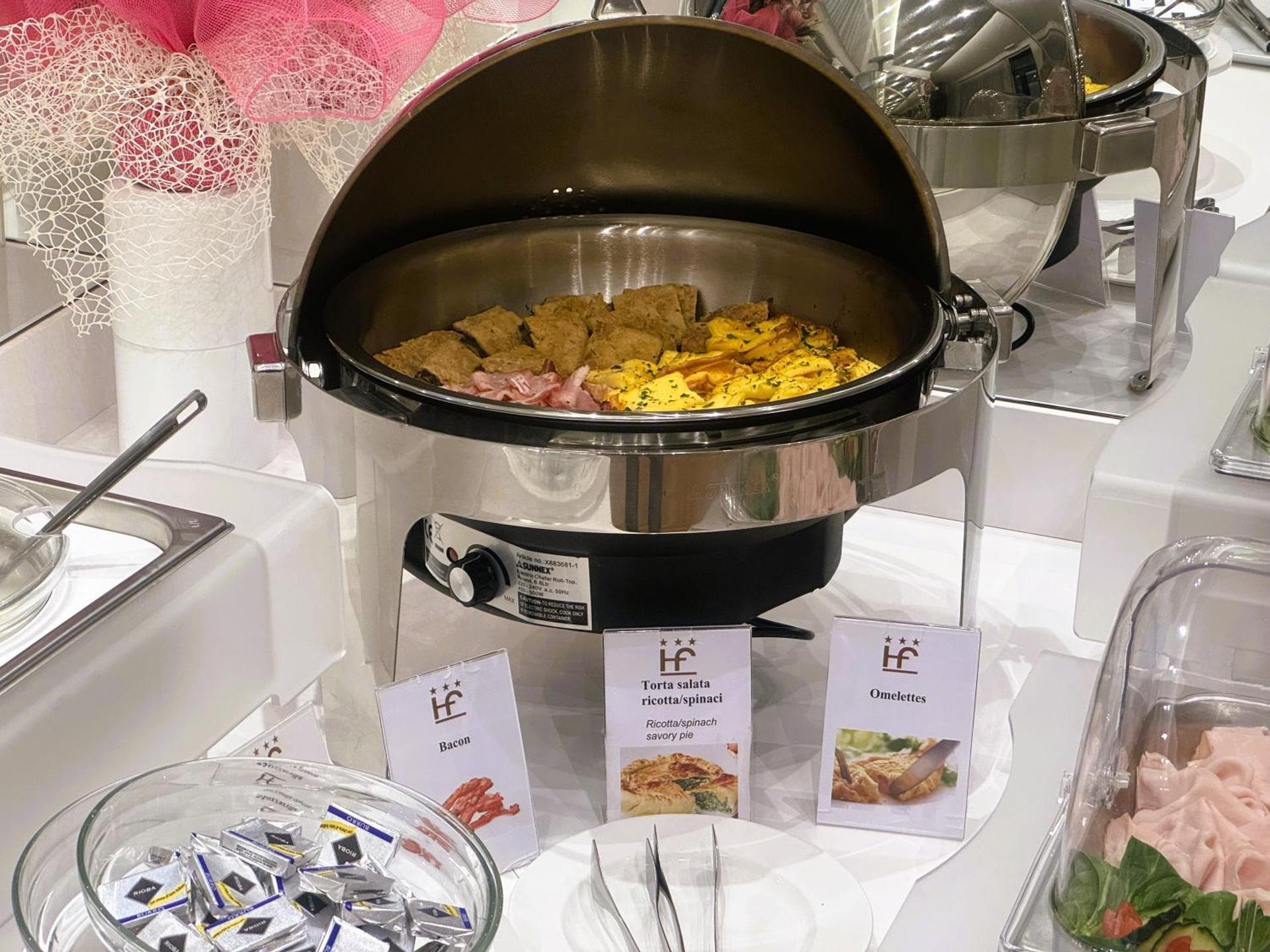 Hotel Flora - Photo 92