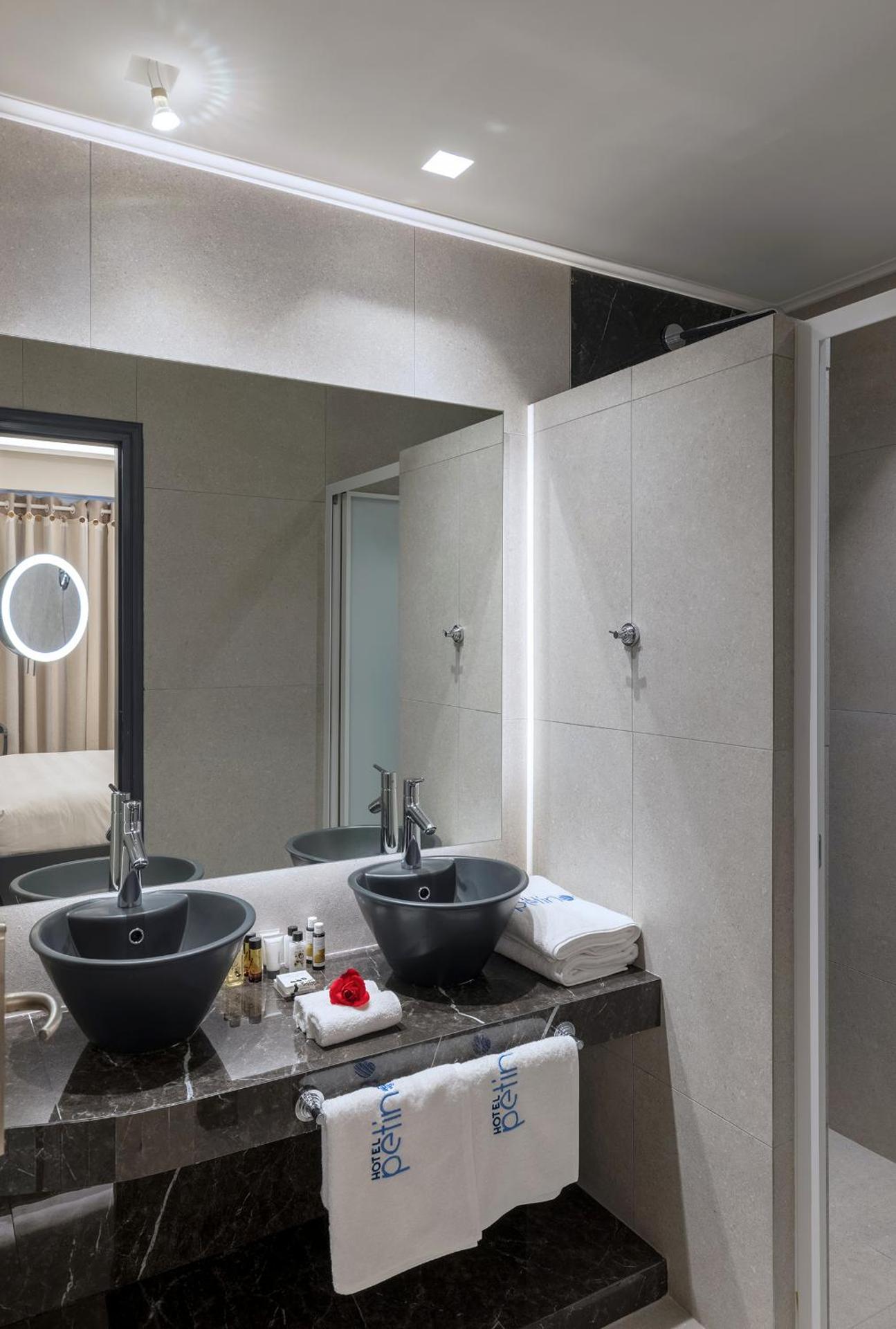 Petinos Hotel - Photo 28