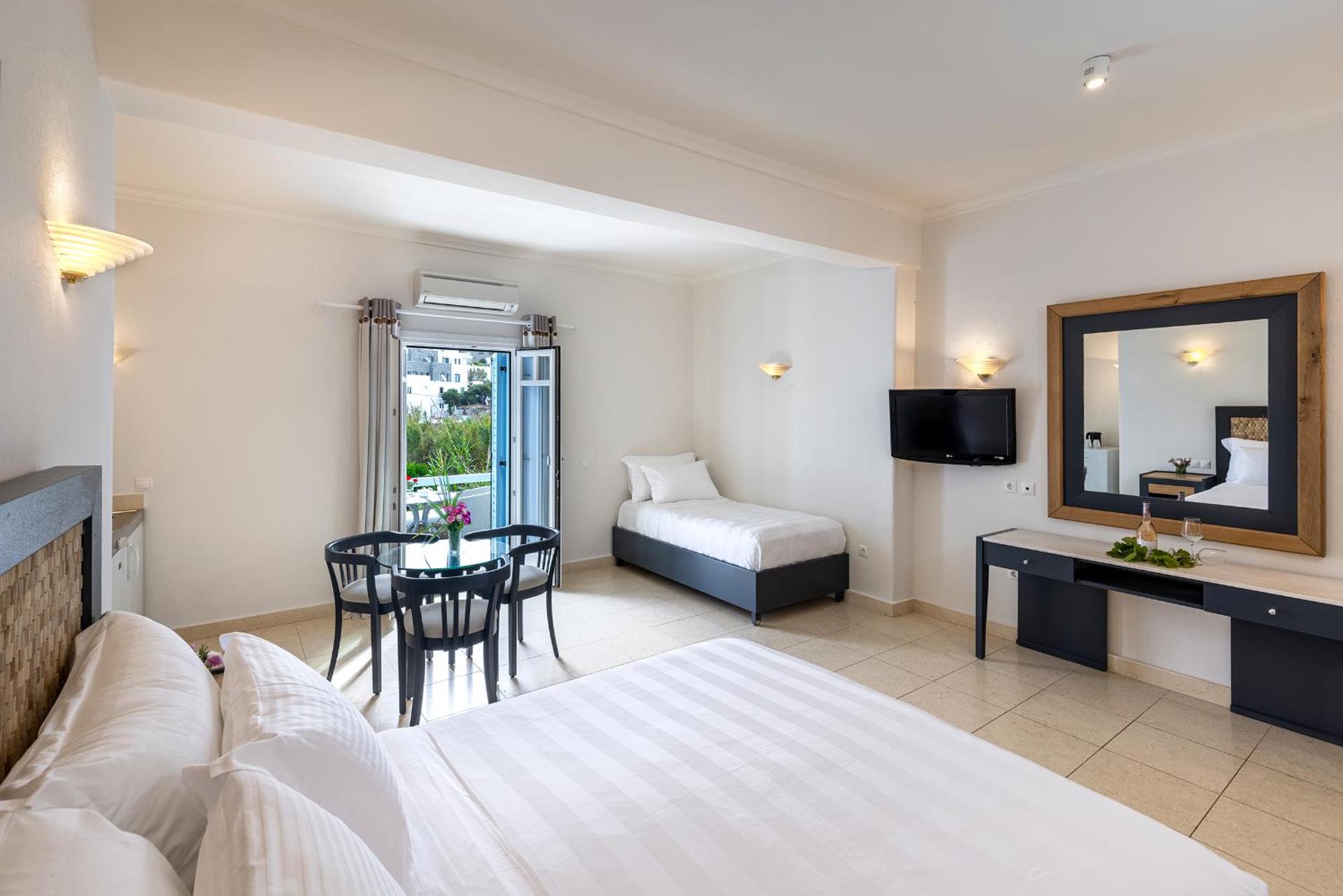 Petinos Hotel - Photo 82