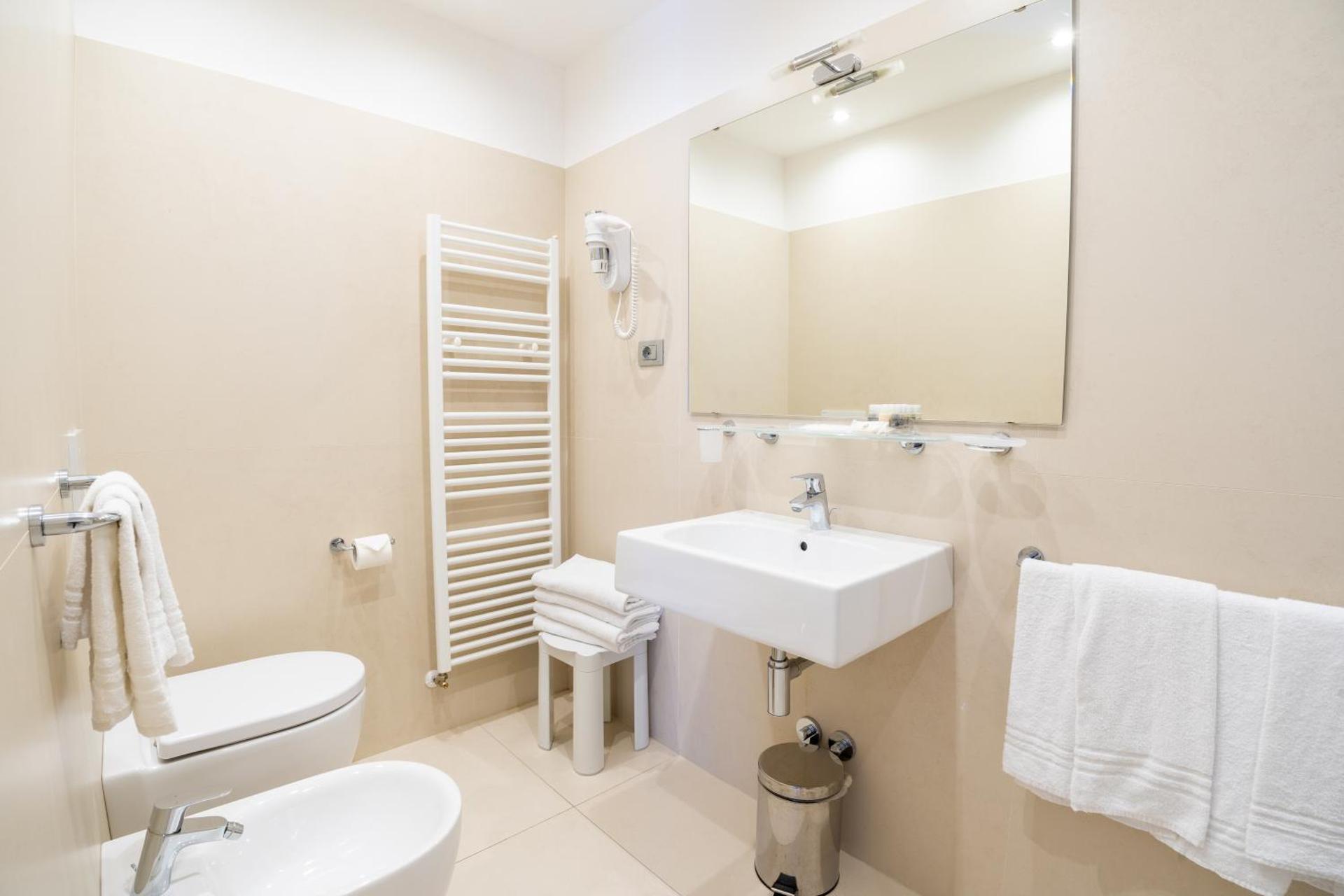 Hotel Como - Photo 42