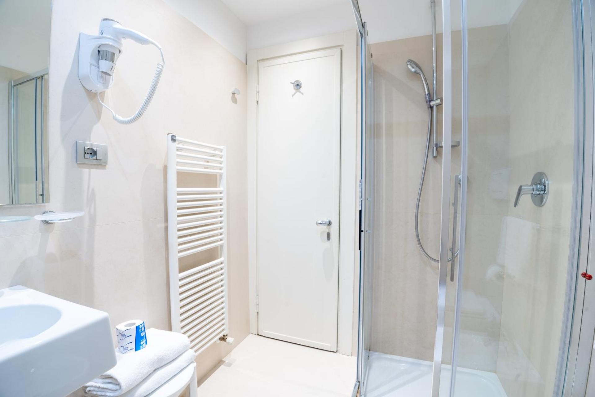 Hotel Como - Photo 48