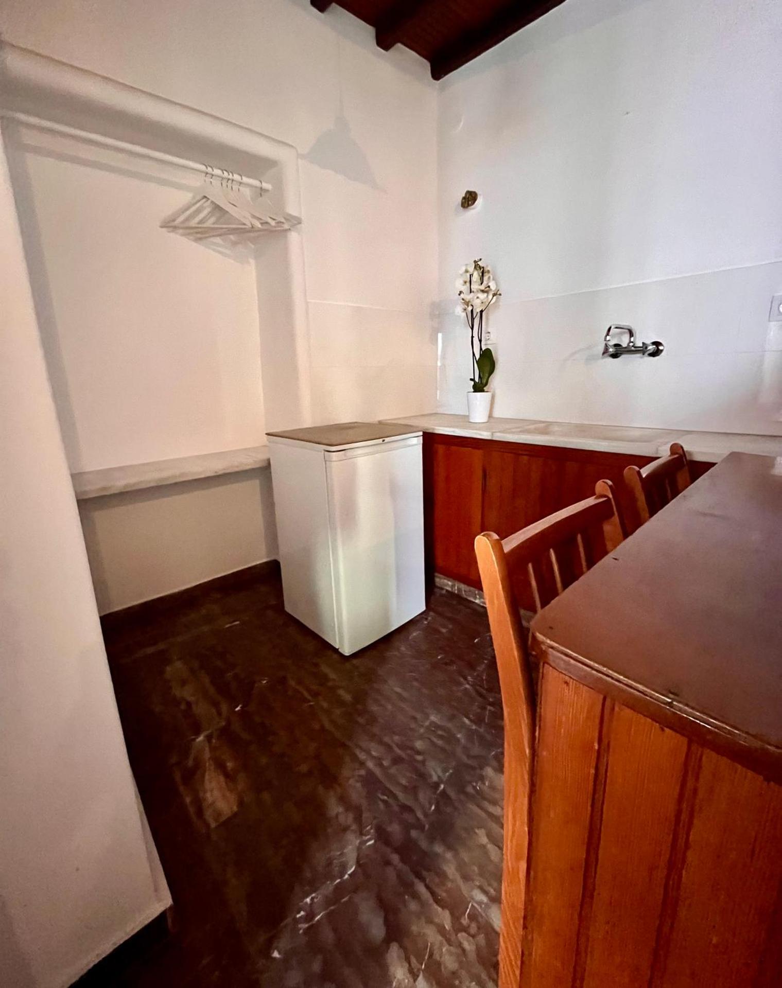 Studio Eleni - Photo 49