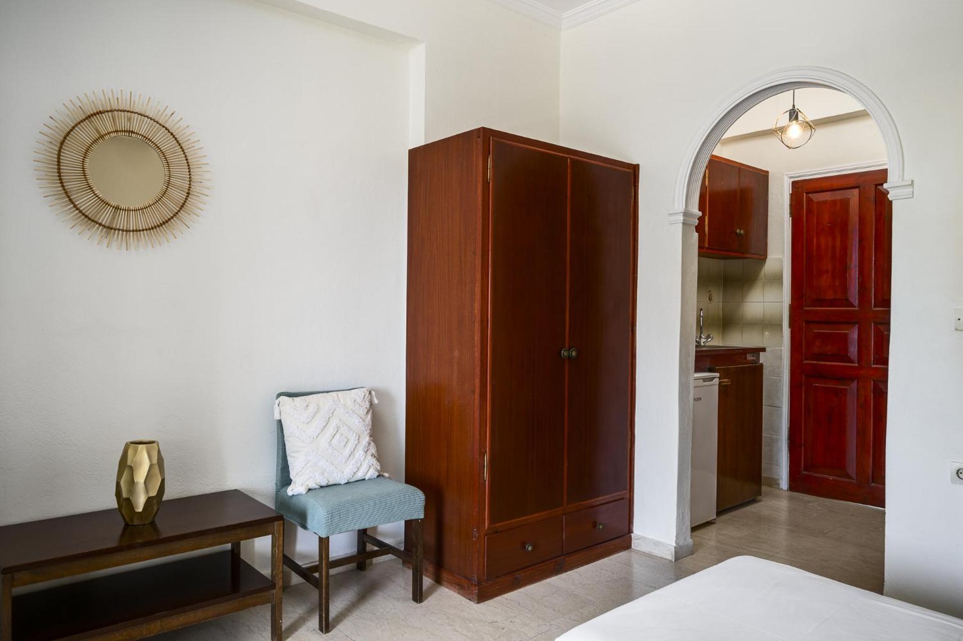 Vicky's Apartments - Photo 5