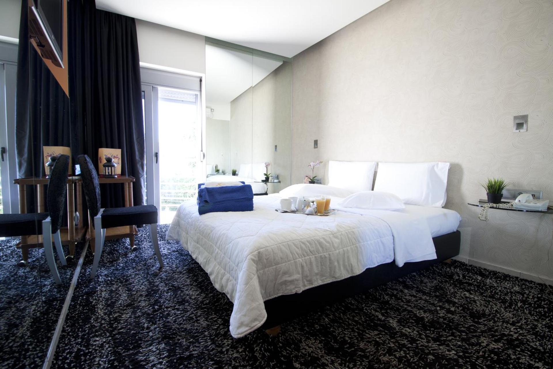 X Dream Hotel-Adults Only - Photo 2