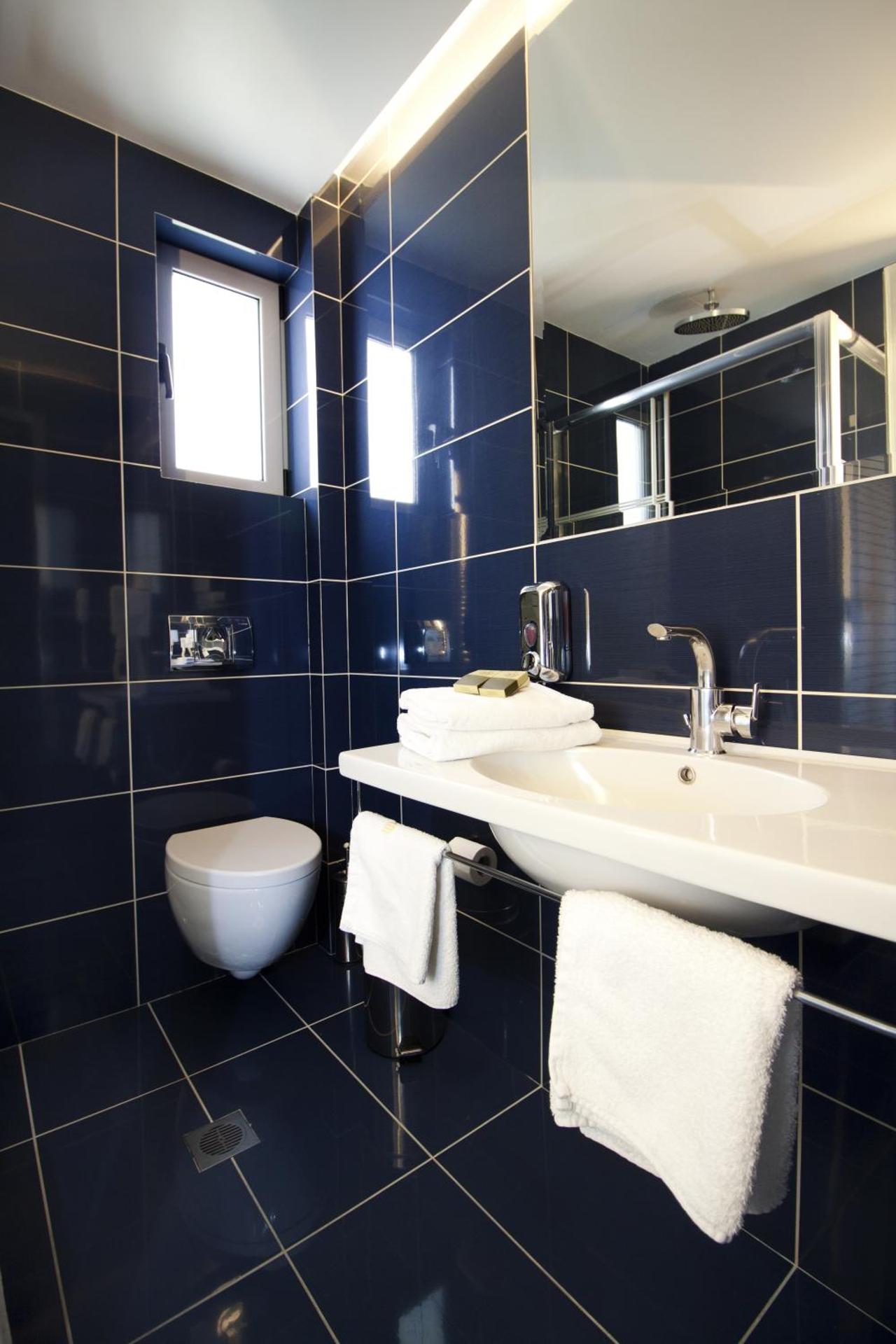 X Dream Hotel-Adults Only - Photo 15