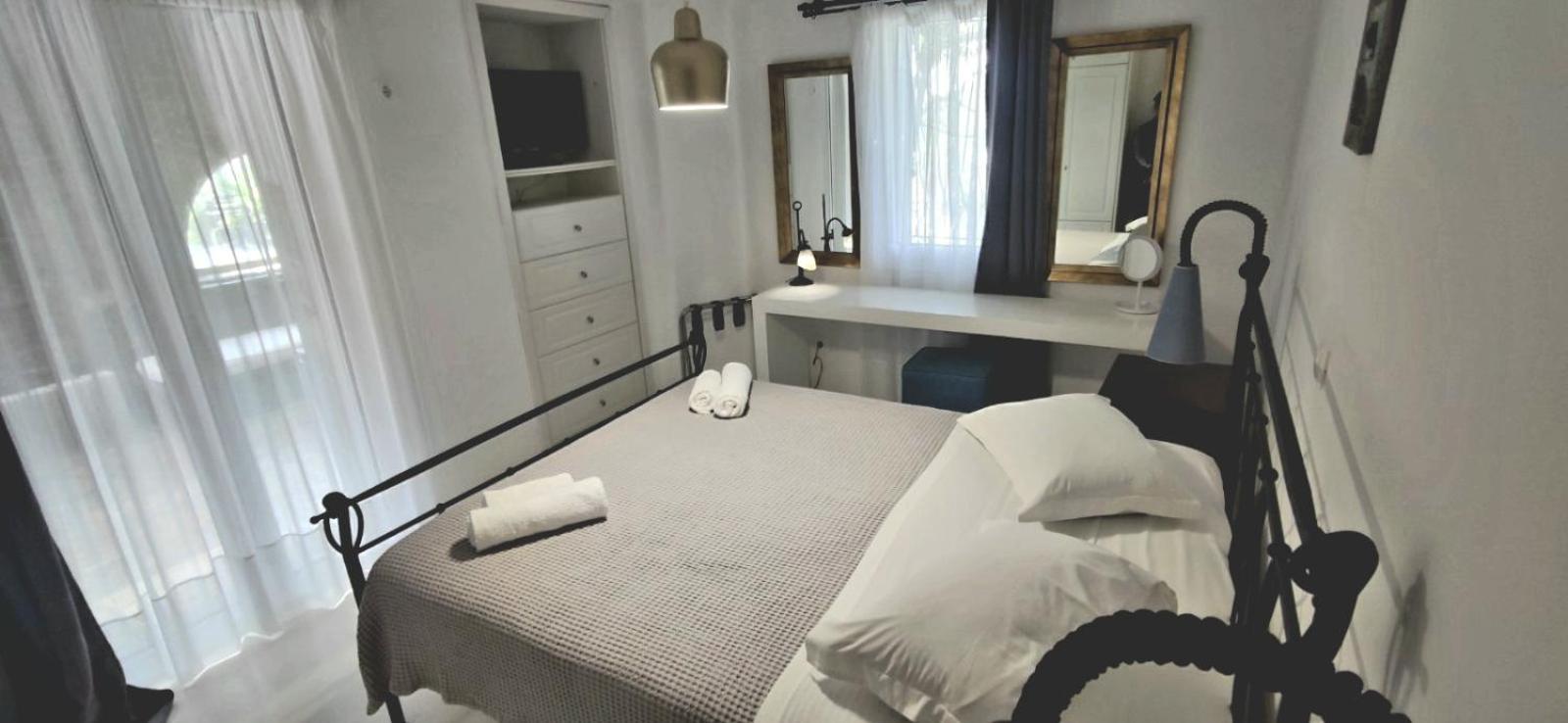 Mykonian Iros Suites & Villas - Photo 38