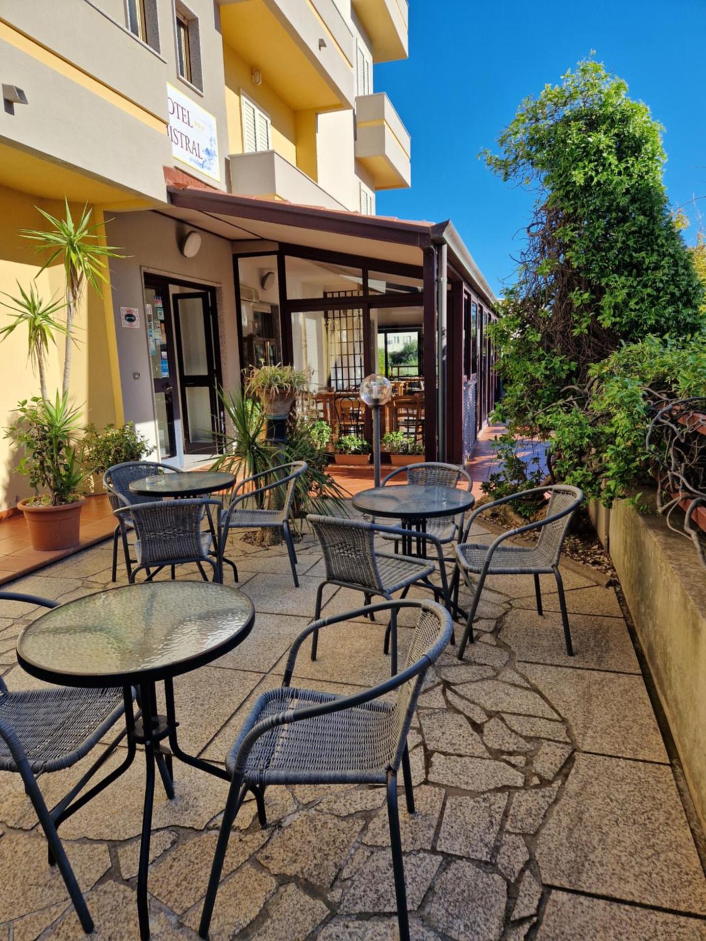 Hotel Mistral - Photo 7