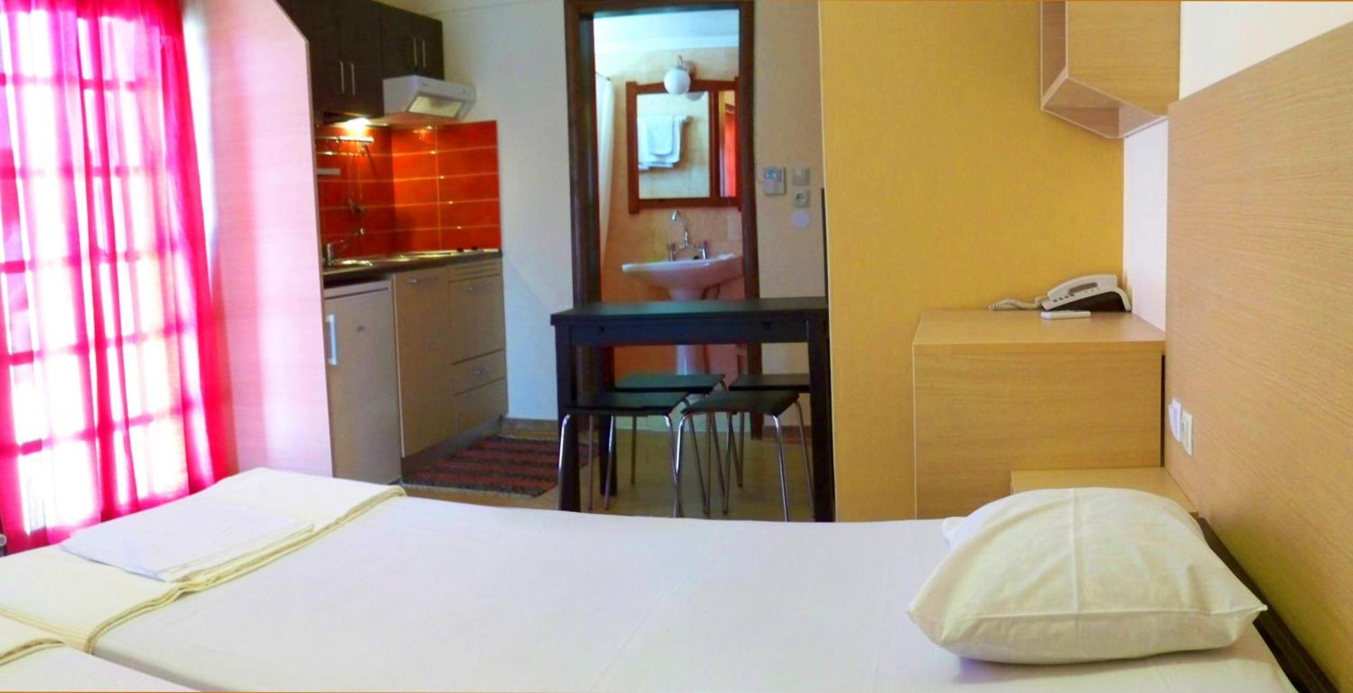 Philoxenia Hotel & Studios - Photo 35