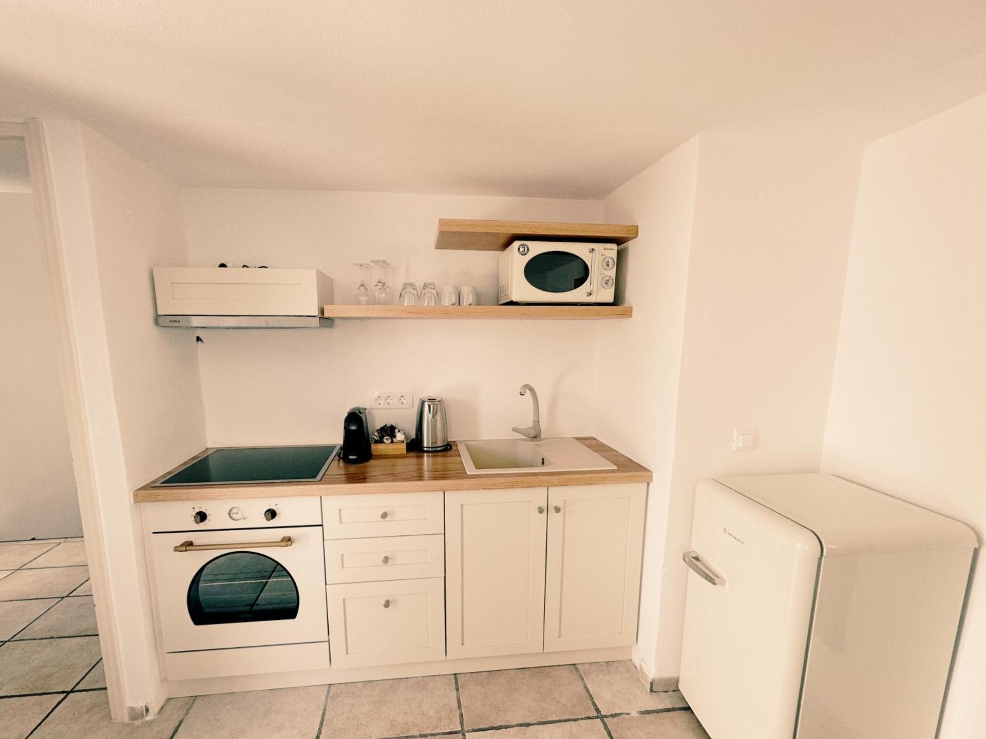 Golden Grey Goose - Photo 88