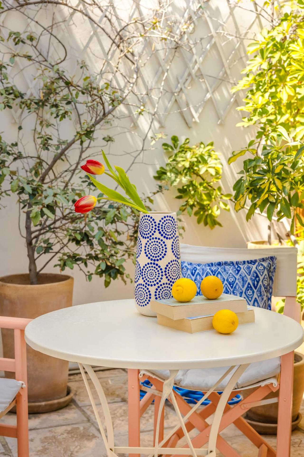 Hydra Hotel - Photo 55