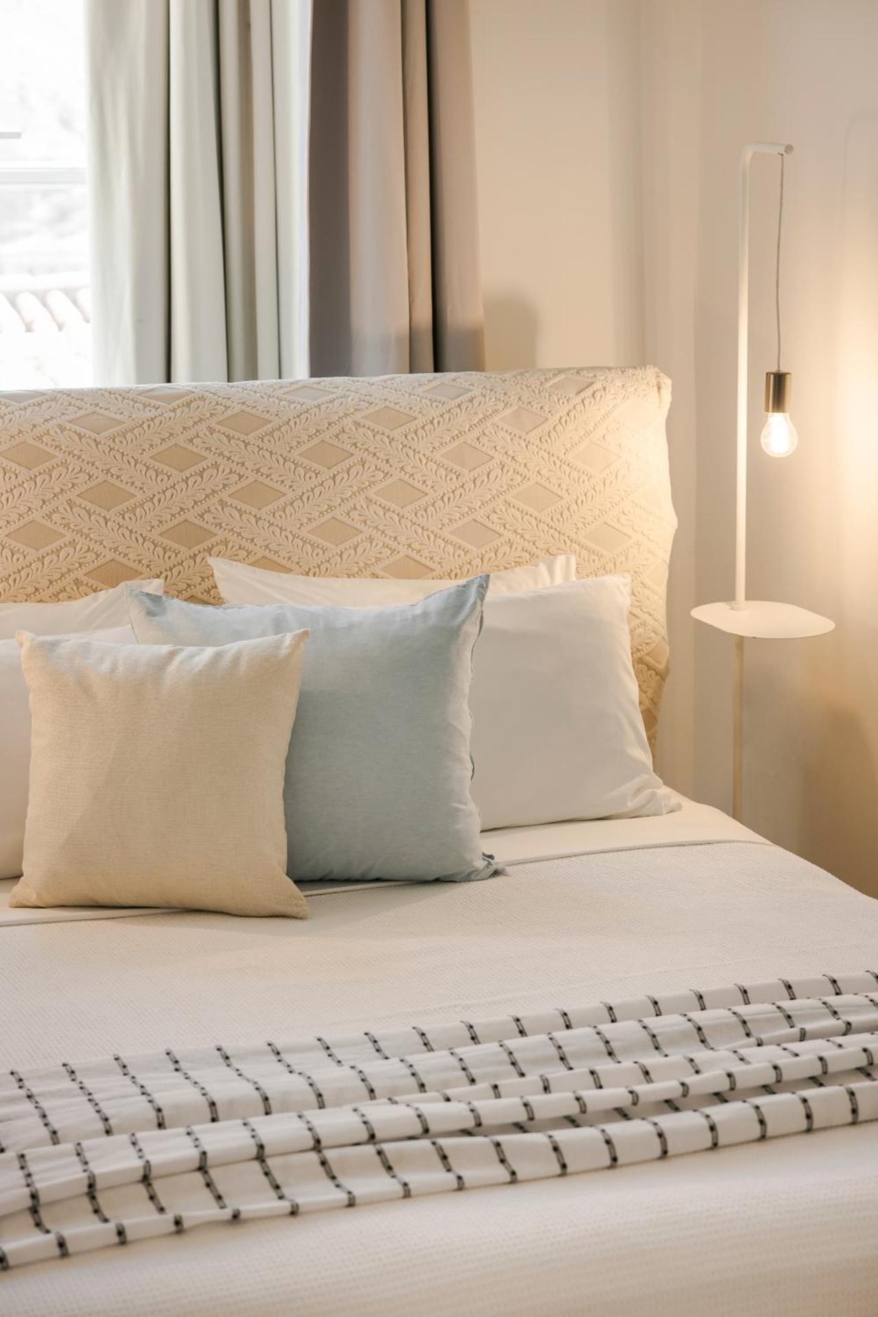 Hydra Hotel - Photo 61