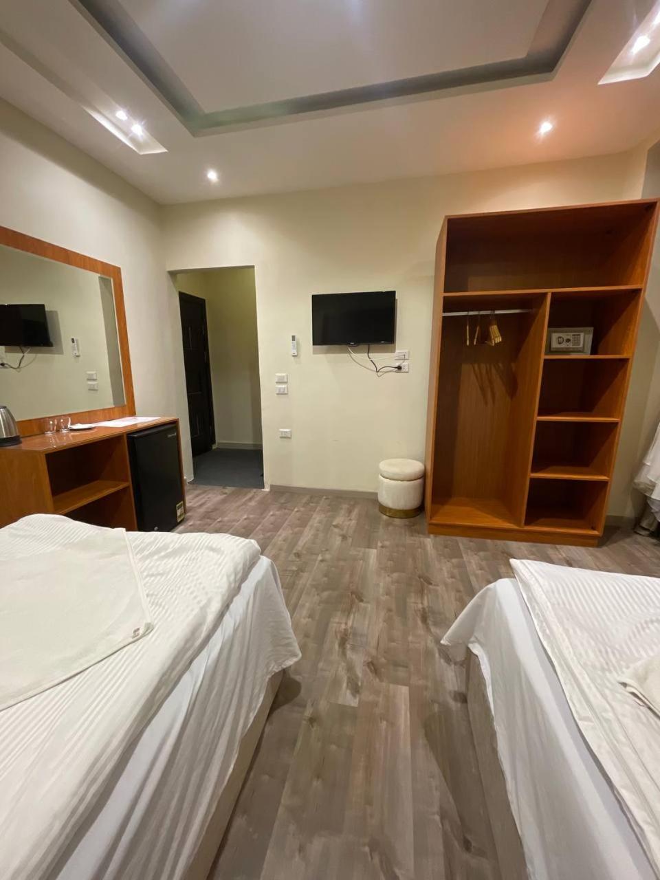 Solima pyramids - Photo 30