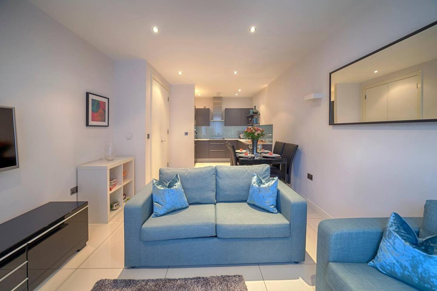 Exclusive Tower Bridge Apartment - Photo 9