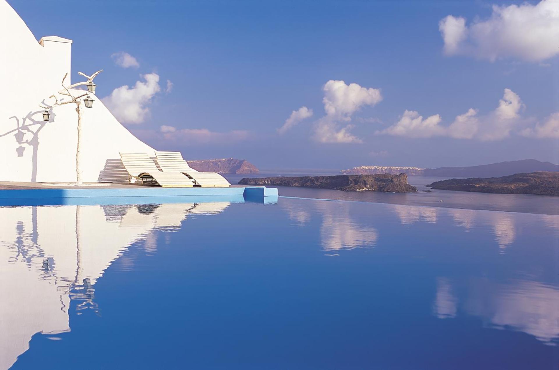 Astarte Suites - Photo 19