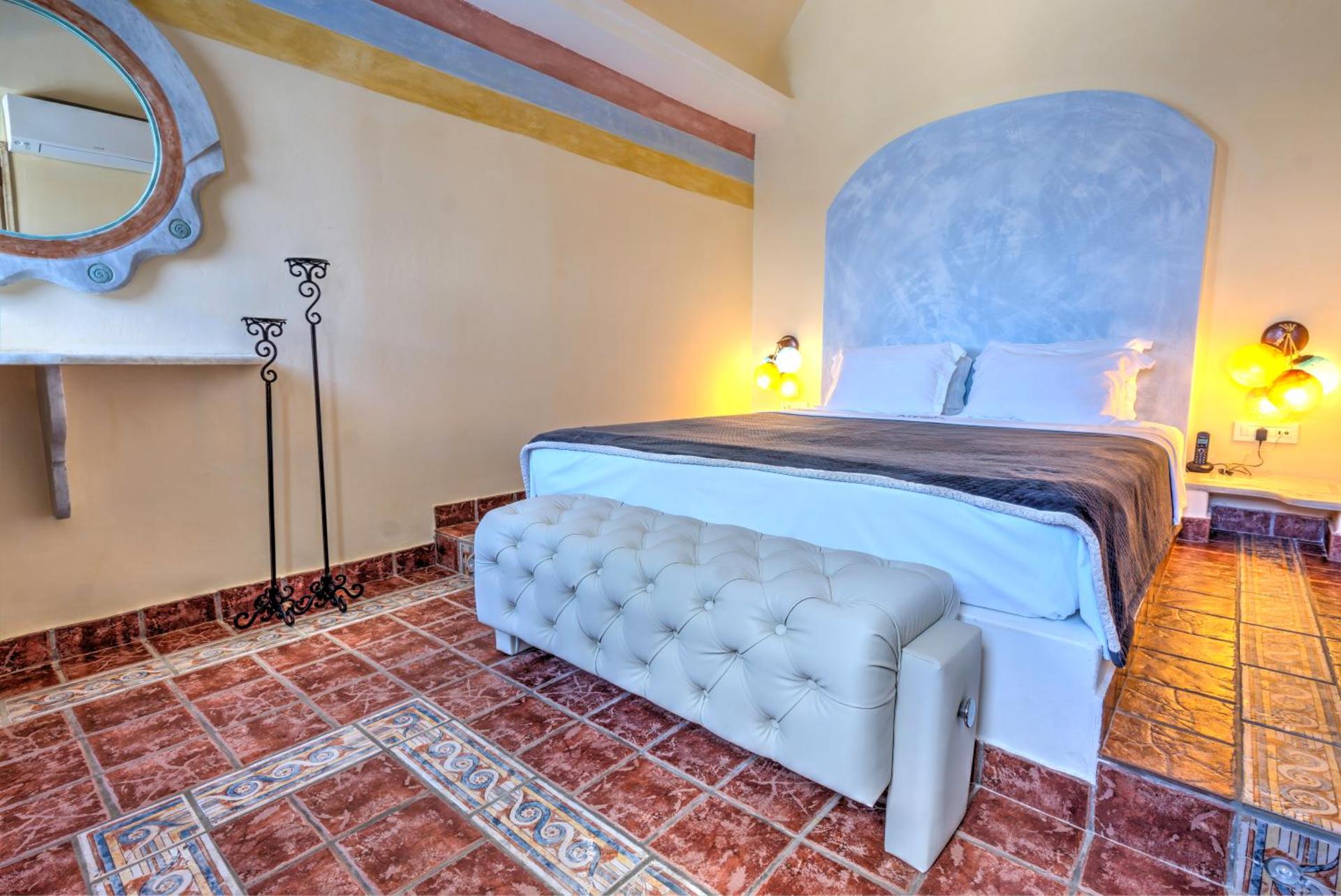 Astarte Suites - Photo 30