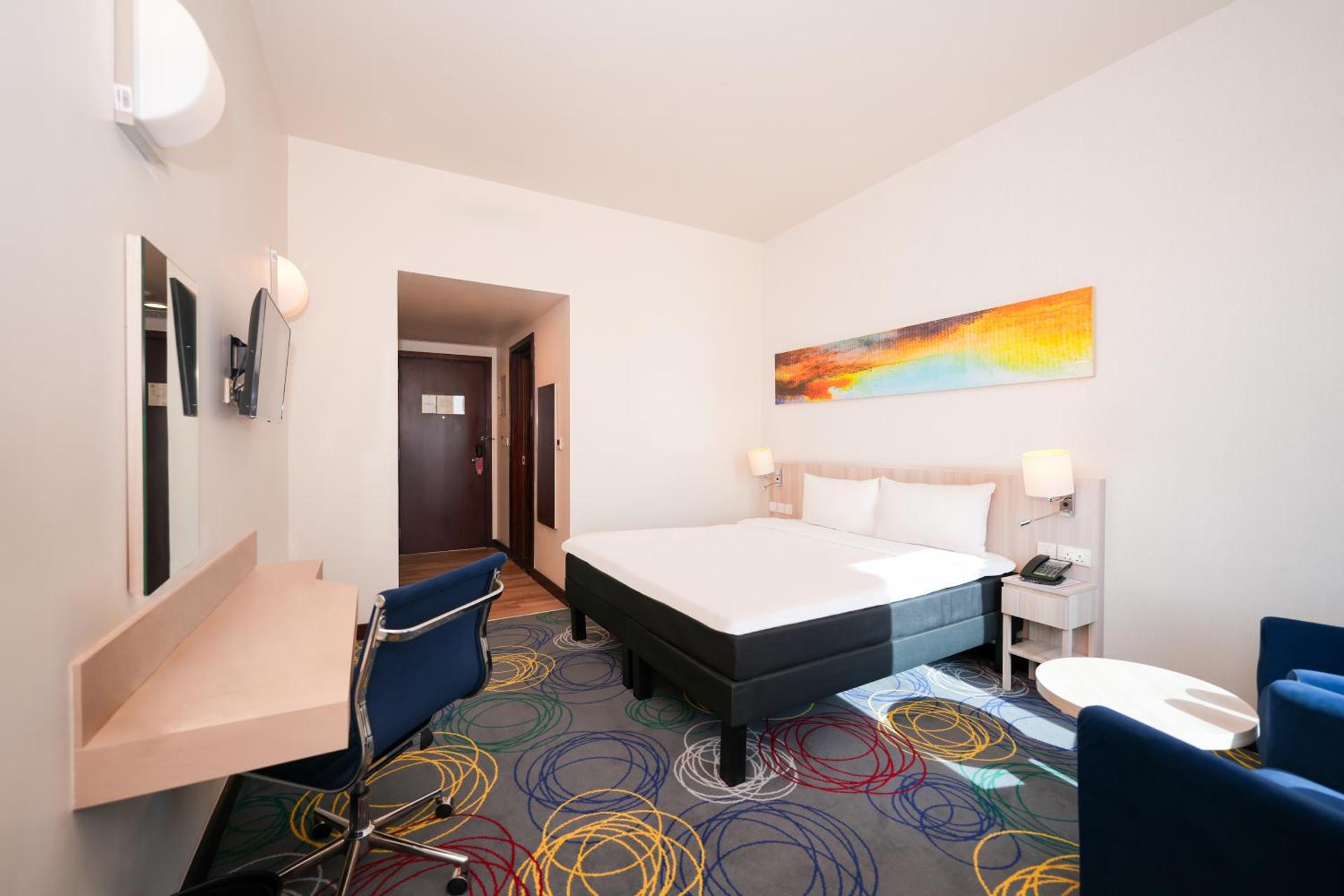 Ibis Styles Dragon Mart Dubai - Photo 9