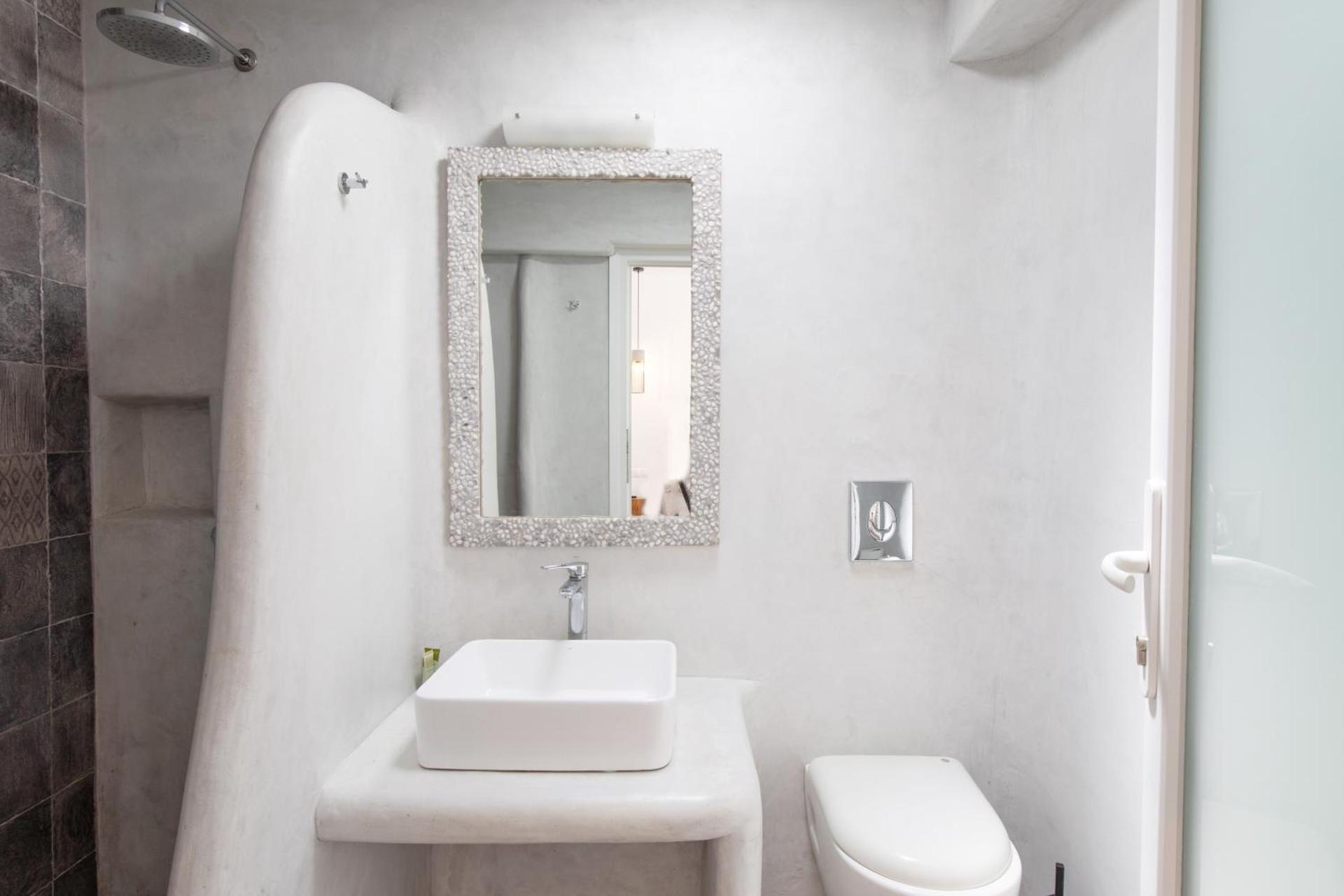 Agia Anna Beachfront Boutique - Photo 35