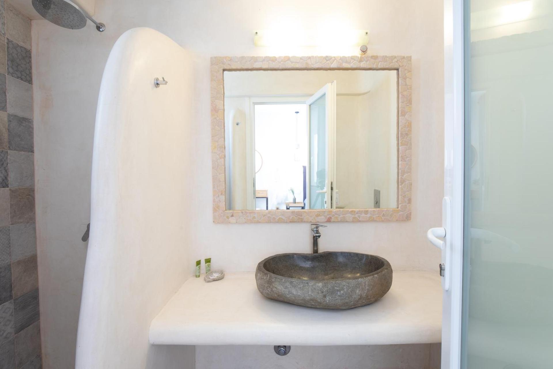 Agia Anna Beachfront Boutique - Photo 37