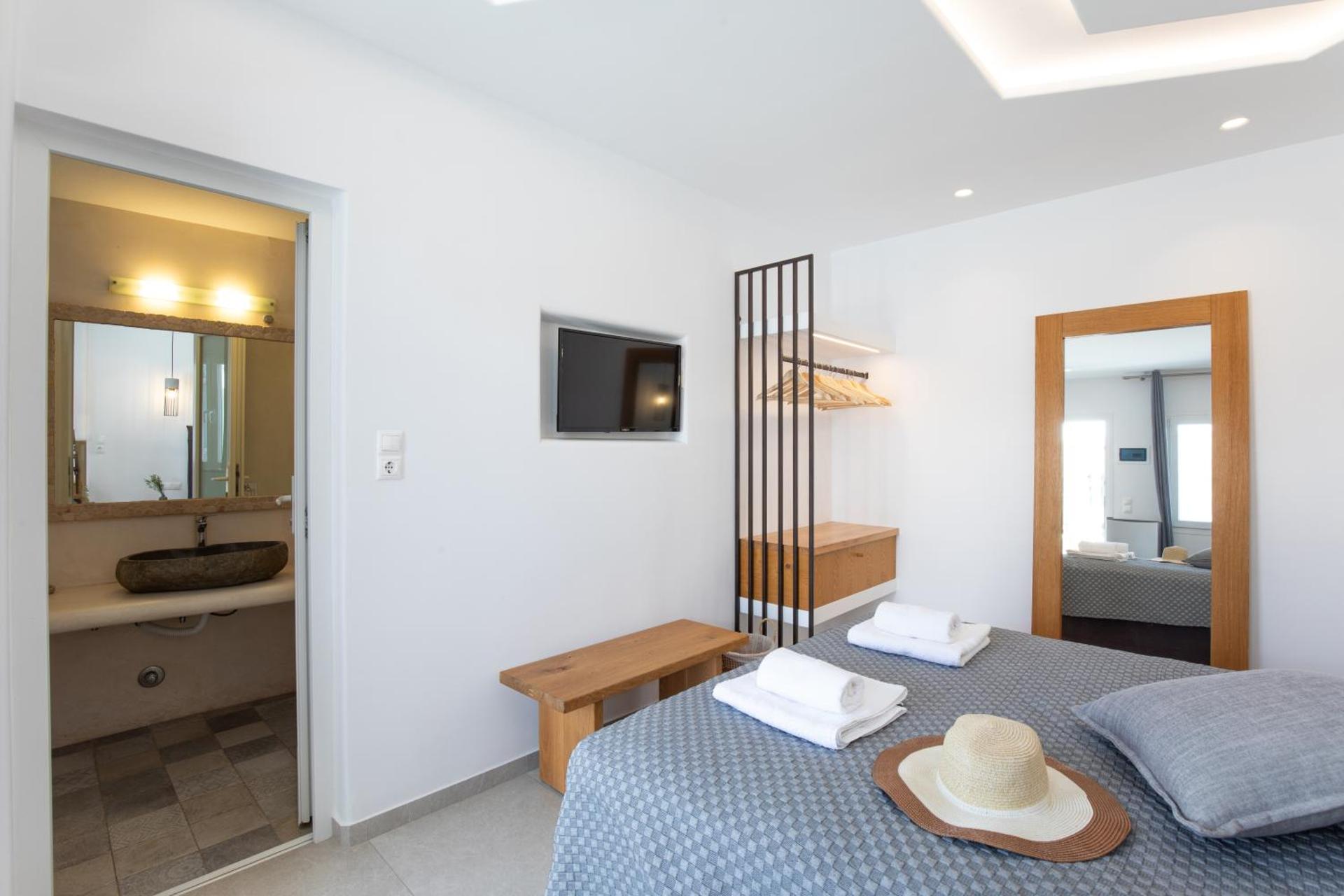 Agia Anna Beachfront Boutique - Photo 33