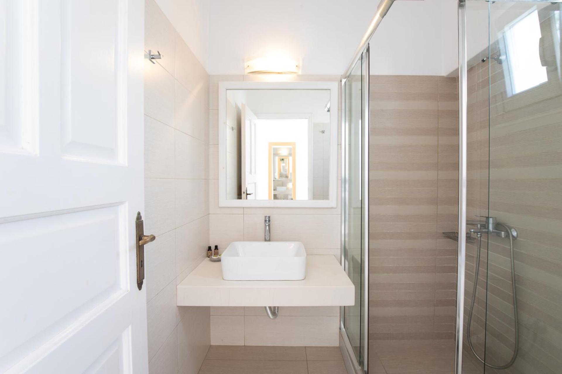 Agia Anna Beachfront Boutique - Photo 26