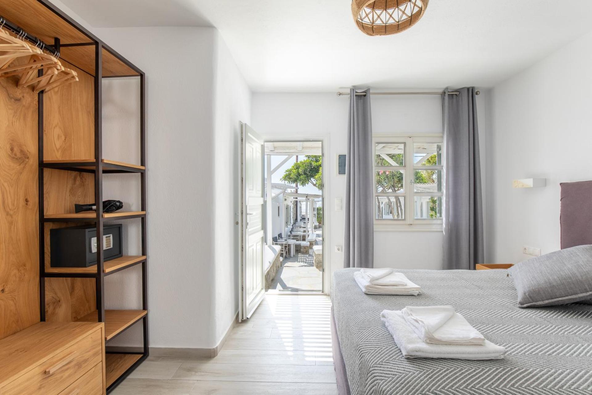 Agia Anna Beachfront Boutique - Photo 92