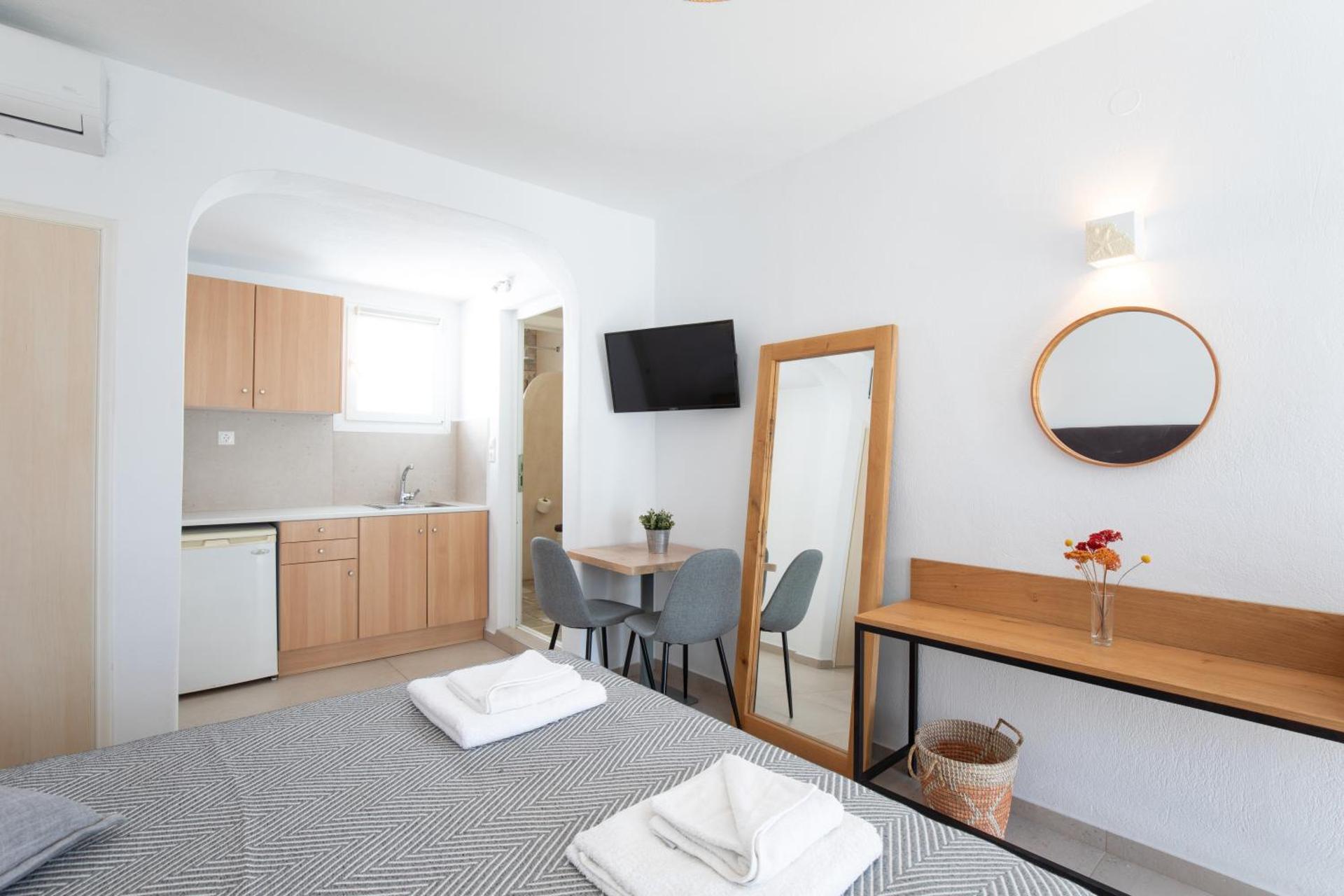 Agia Anna Beachfront Boutique - Photo 93