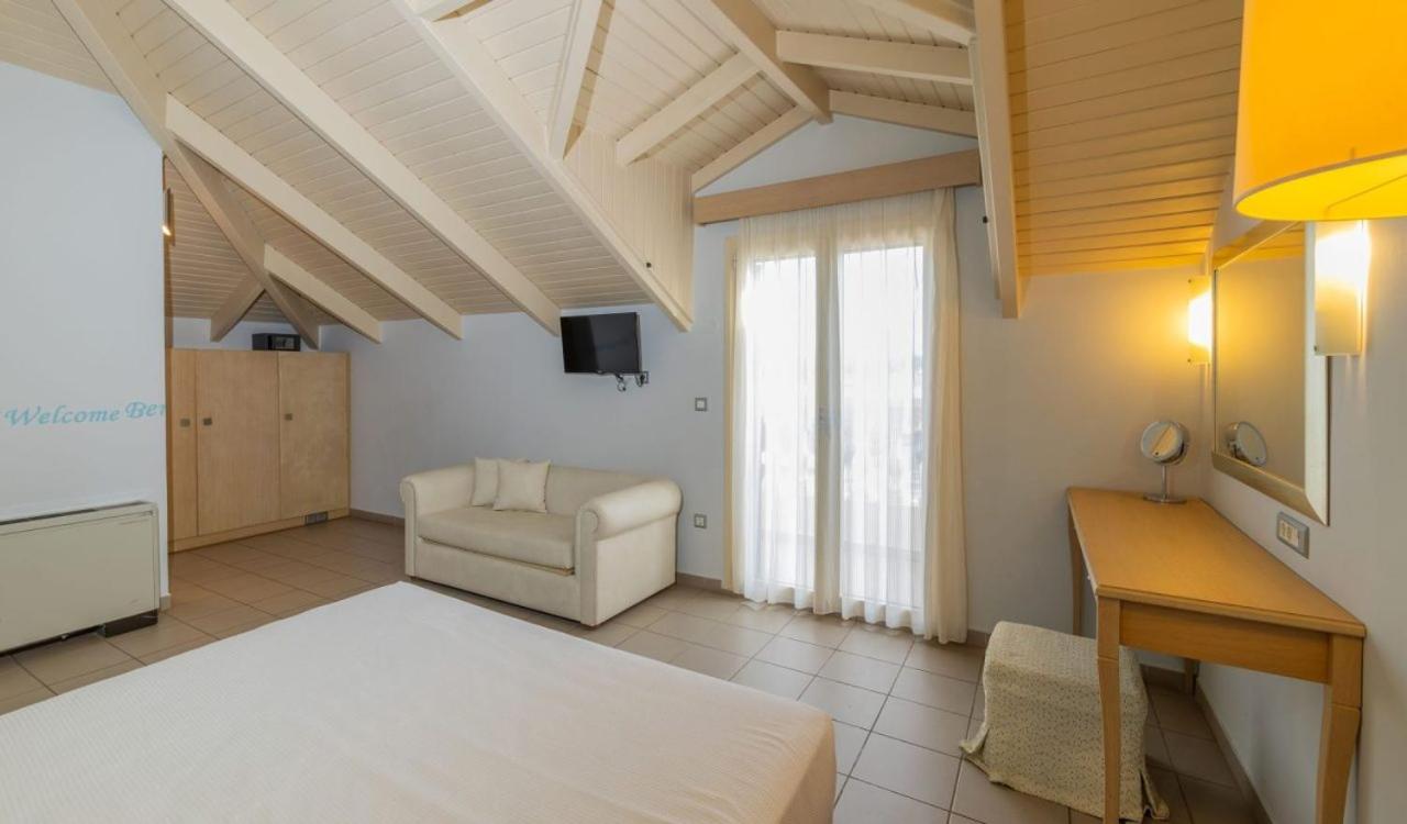 Ionian Plaza Hotel & Spa - Photo 20