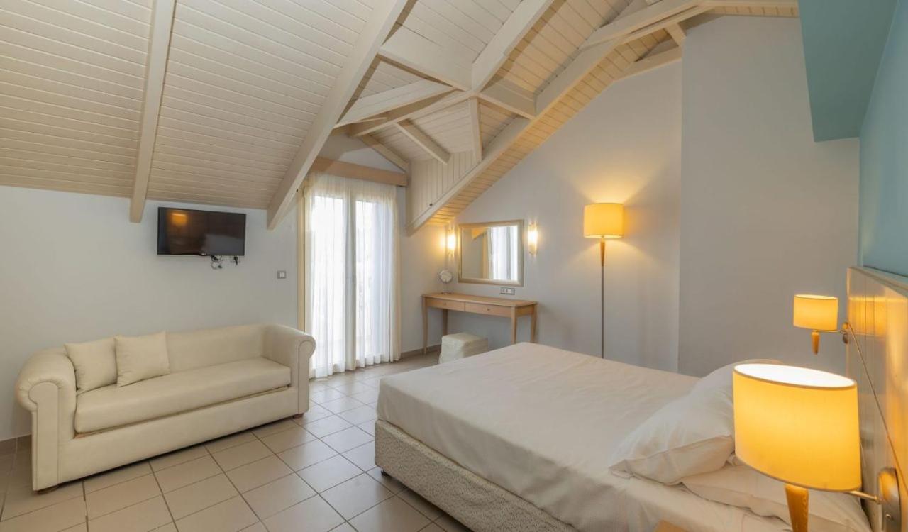 Ionian Plaza Hotel & Spa - Photo 21