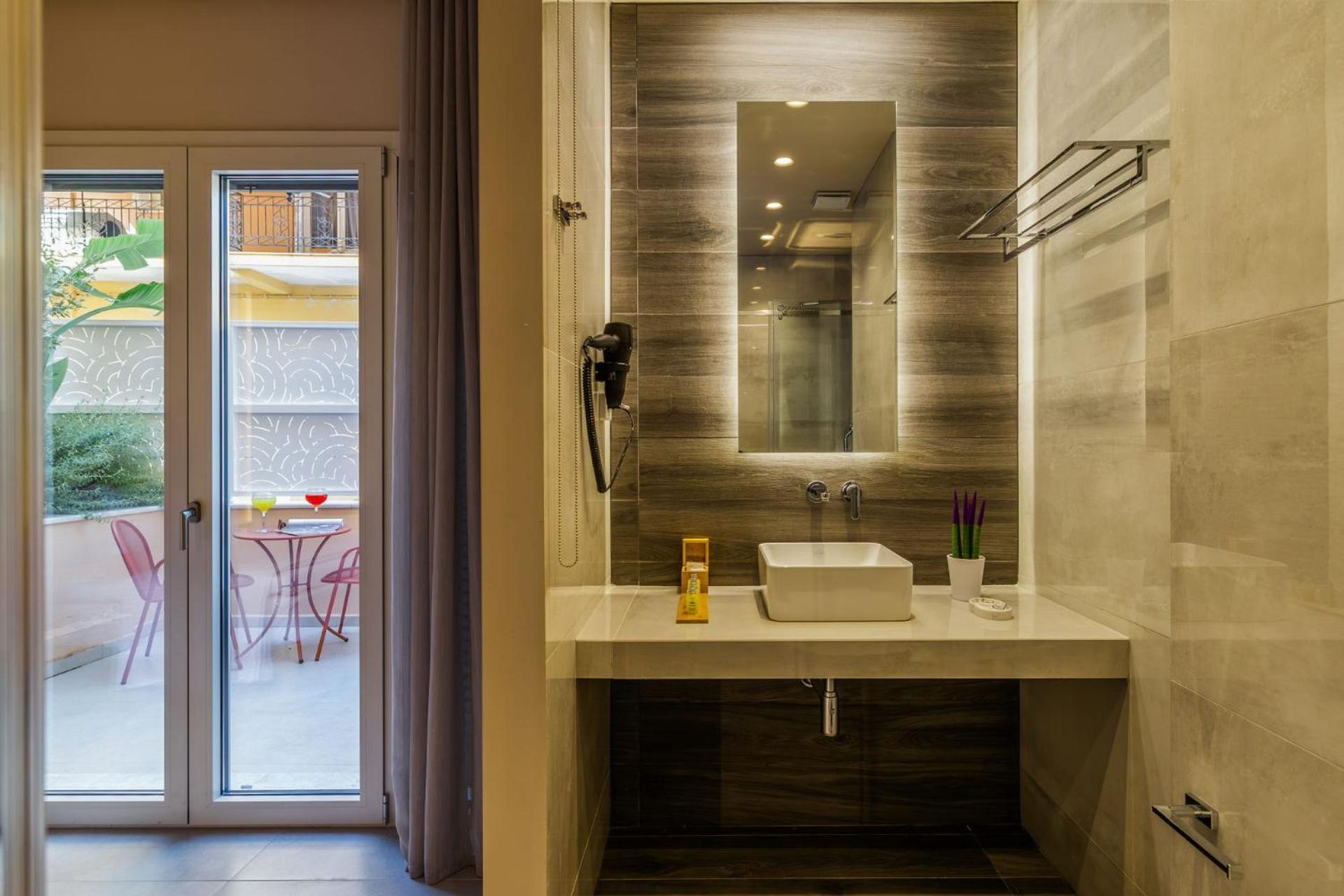 Ionian Plaza Hotel & Spa - Photo 79