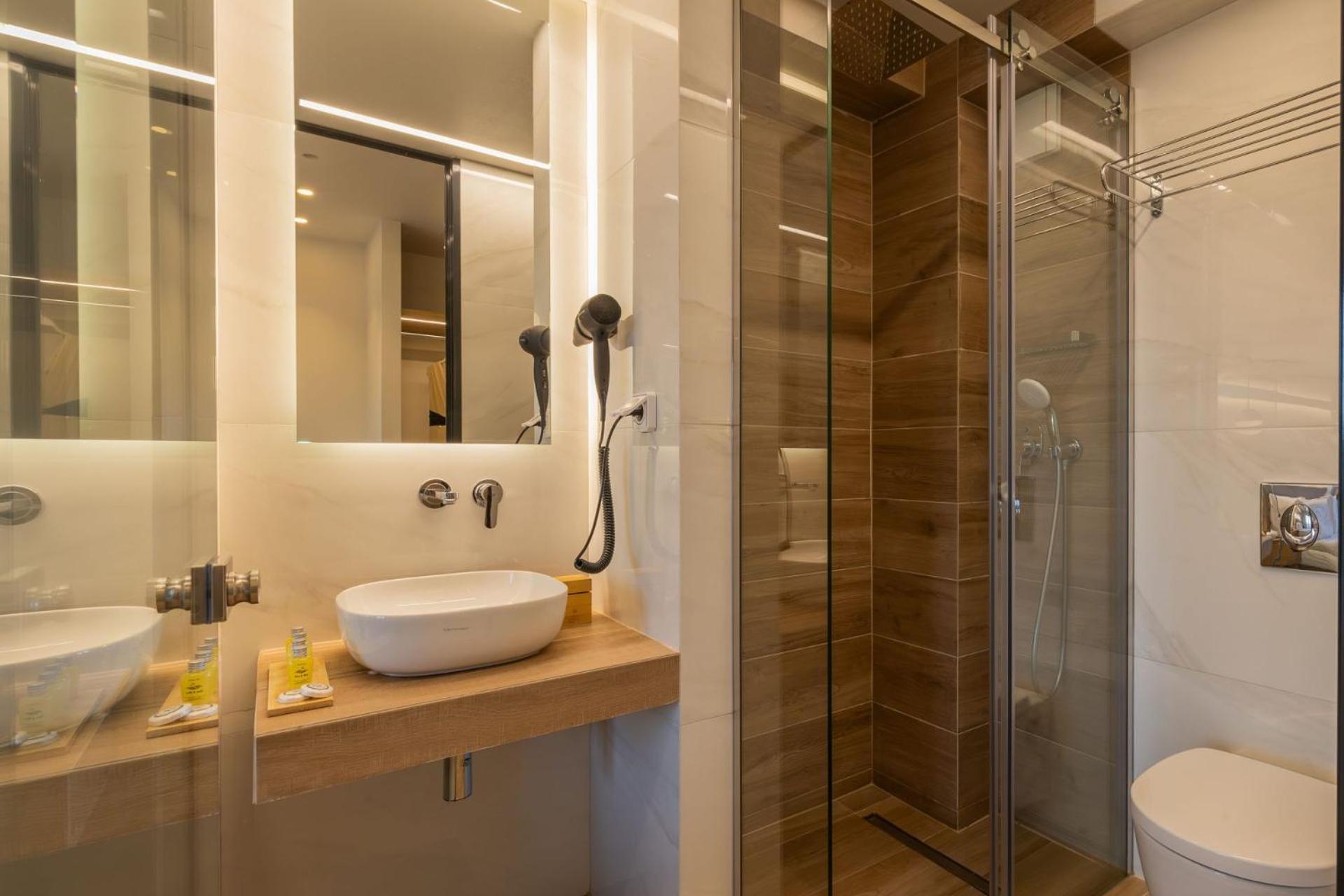 Ionian Plaza Hotel & Spa - Photo 38