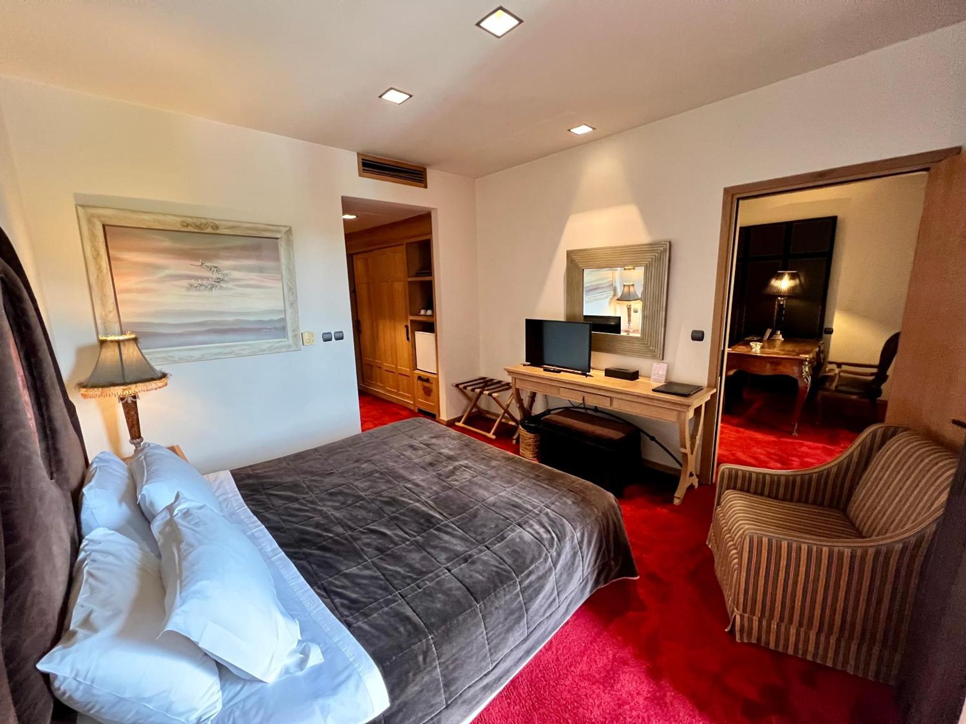 Mainalon Resort - Photo 7