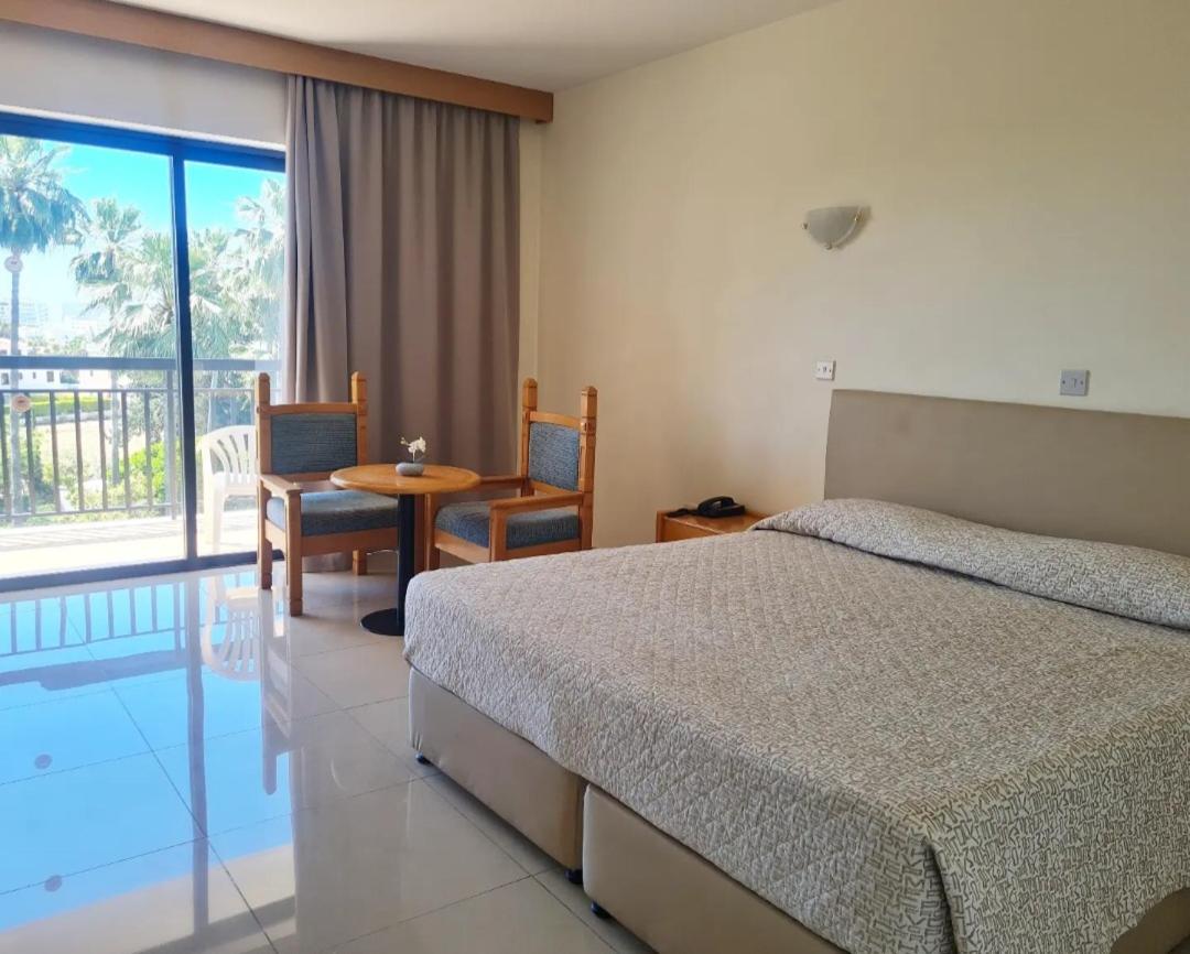 Veronica Hotel - Photo 32