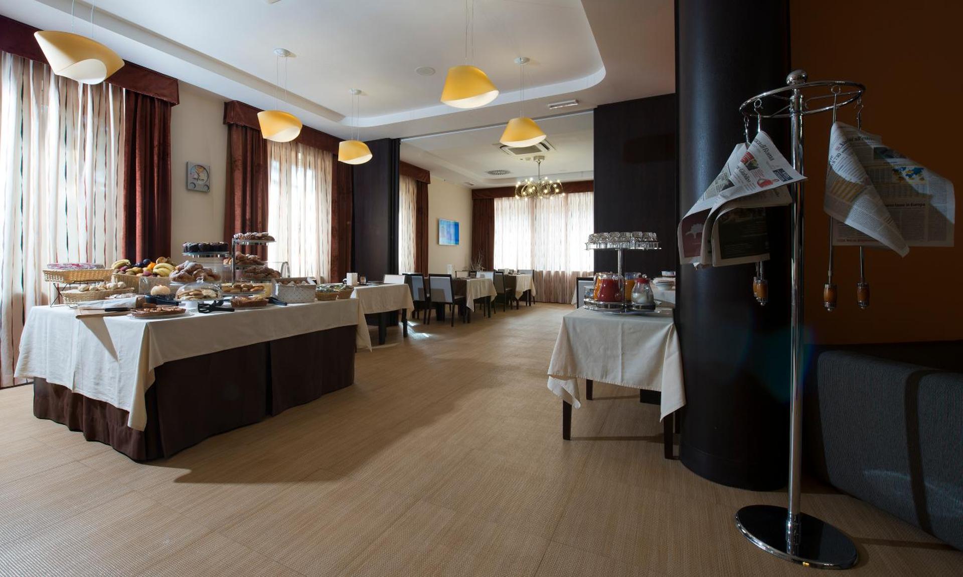 Hotel Guglielmo - Photo 8