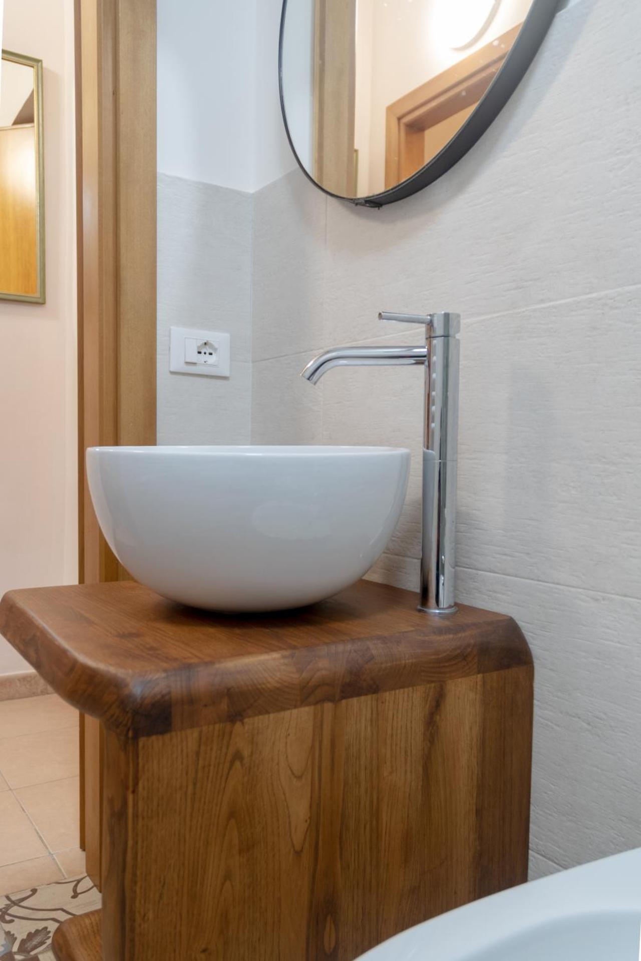 I Lecci Guesthouse - Photo 12