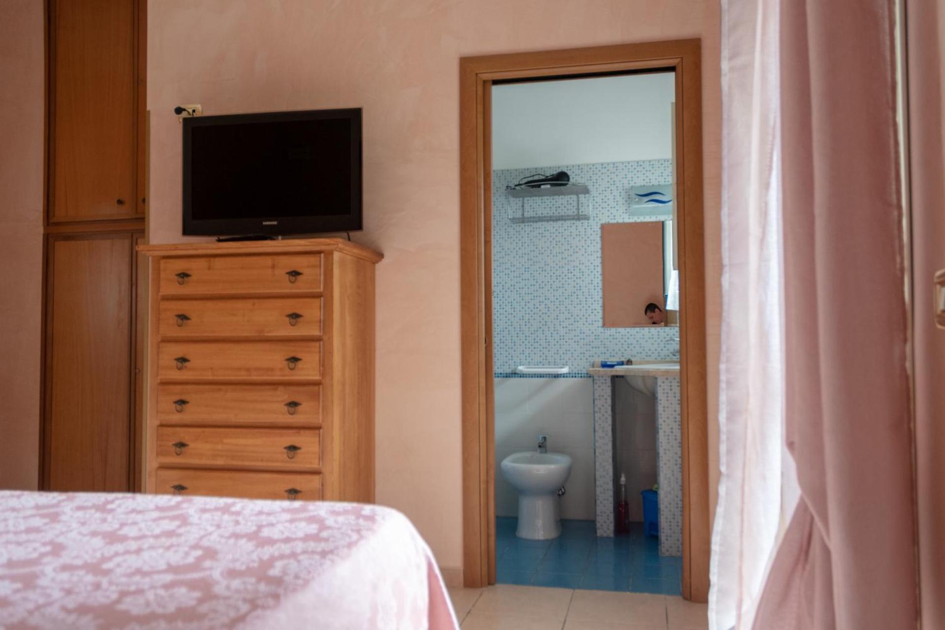 I Lecci Guesthouse - Photo 92