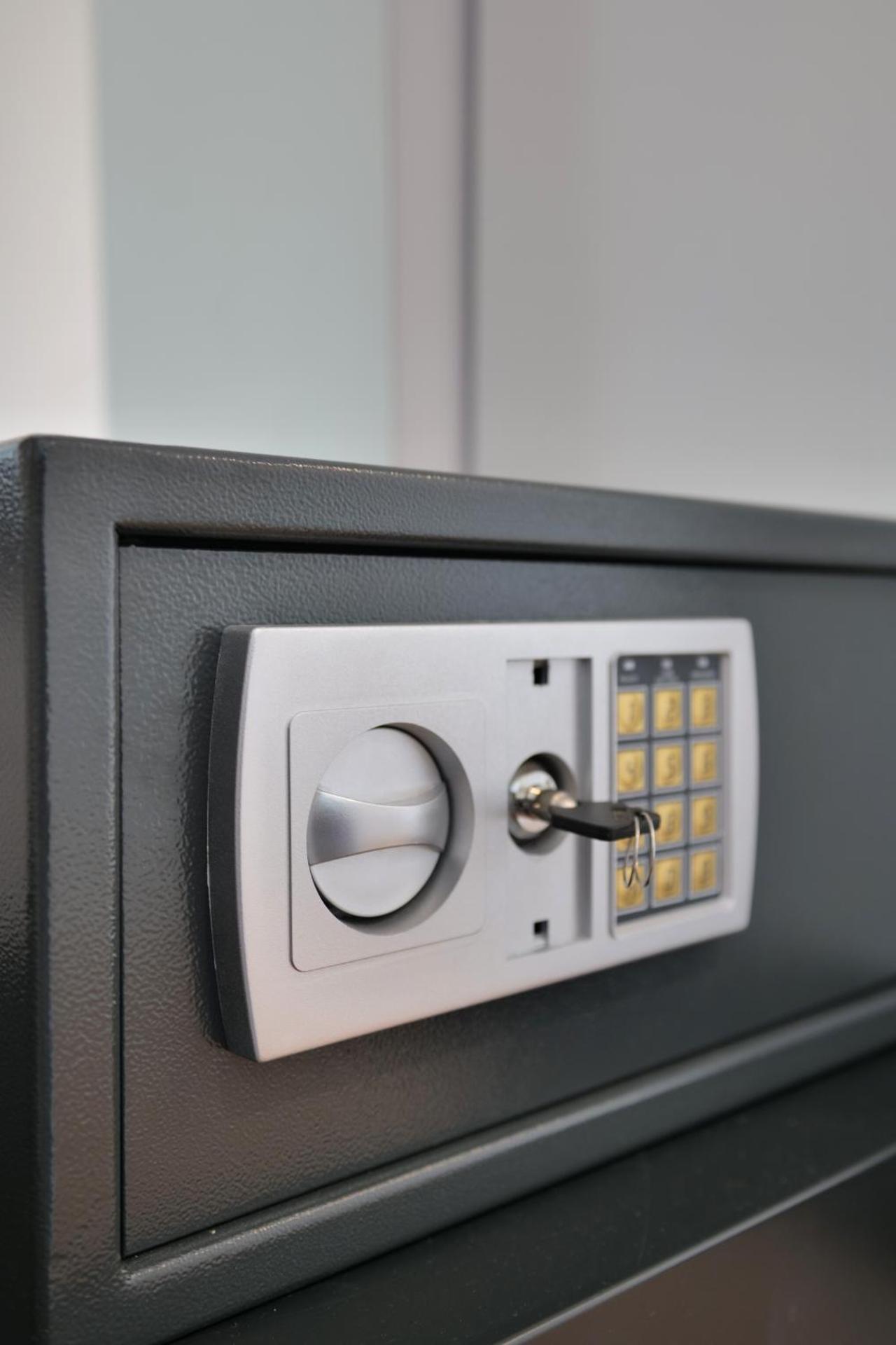 Hotel Blue Sky - Photo 12