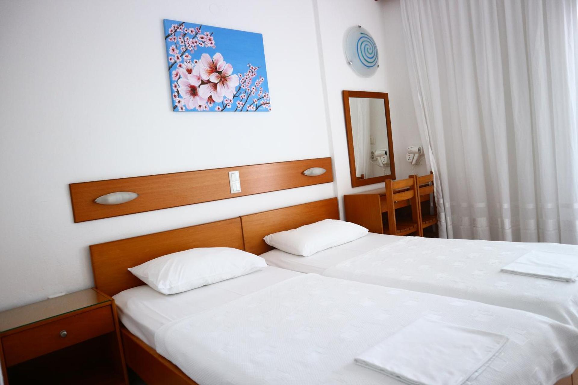 Danae Hotel - Photo 41