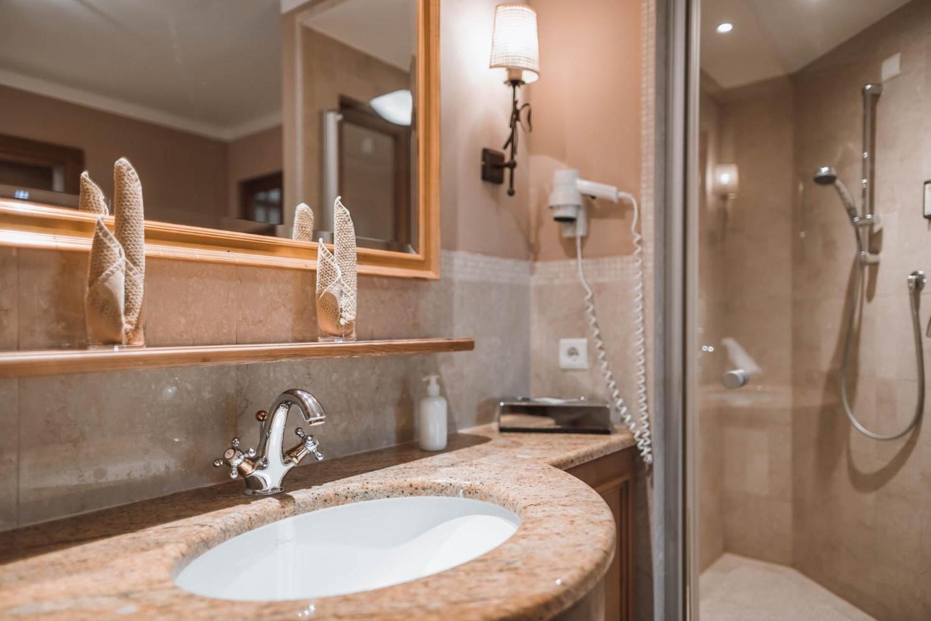 Majestic - Unique Spa Resort - Photo 66