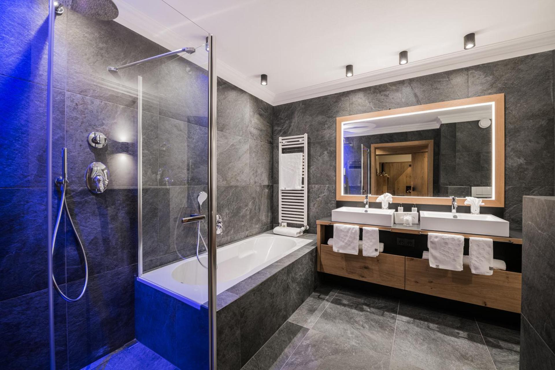 Majestic - Unique Spa Resort - Photo 40