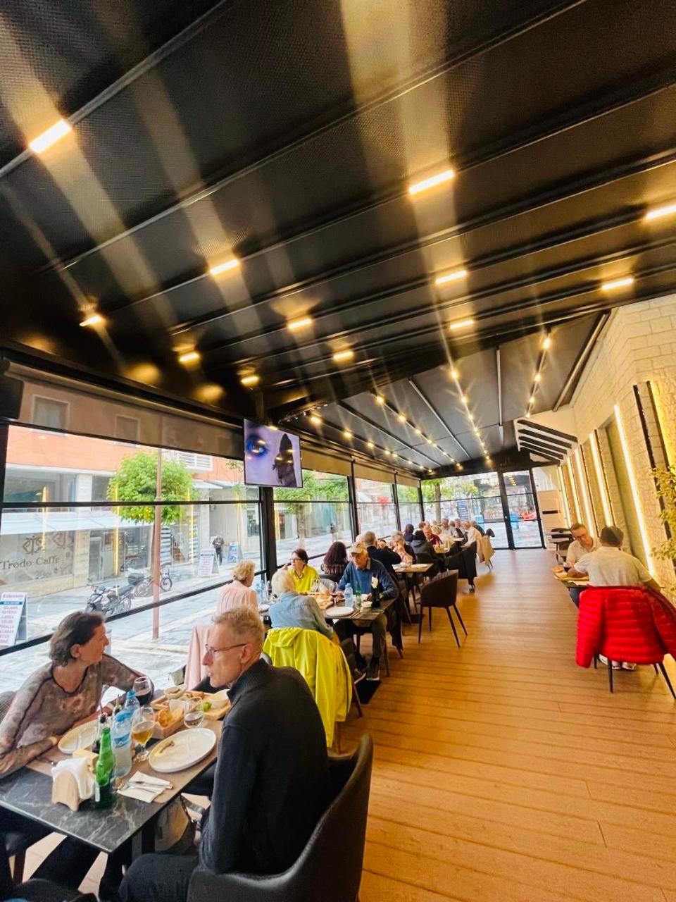 Hotel & Restaurant White City - Photo 17