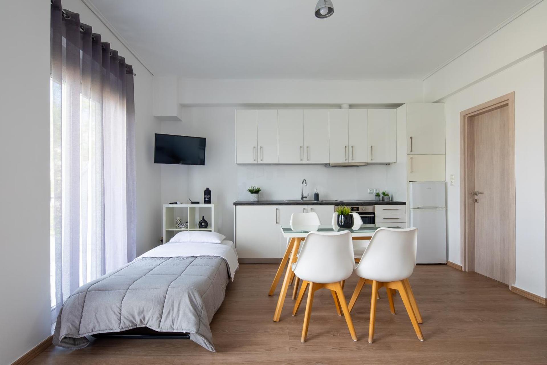 Boutique Studios near Airport - Photo 42