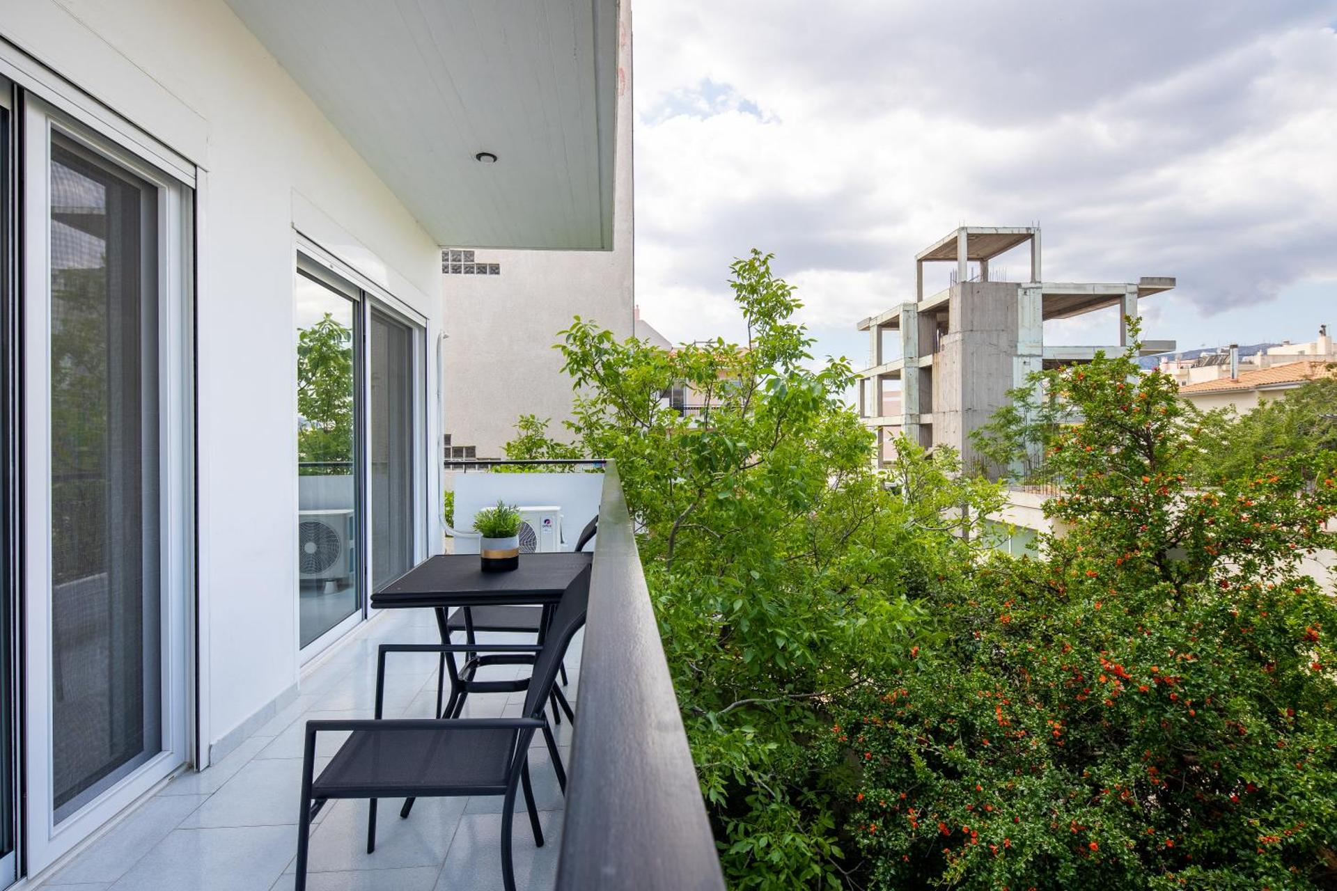 Boutique Studios near Airport - Photo 75