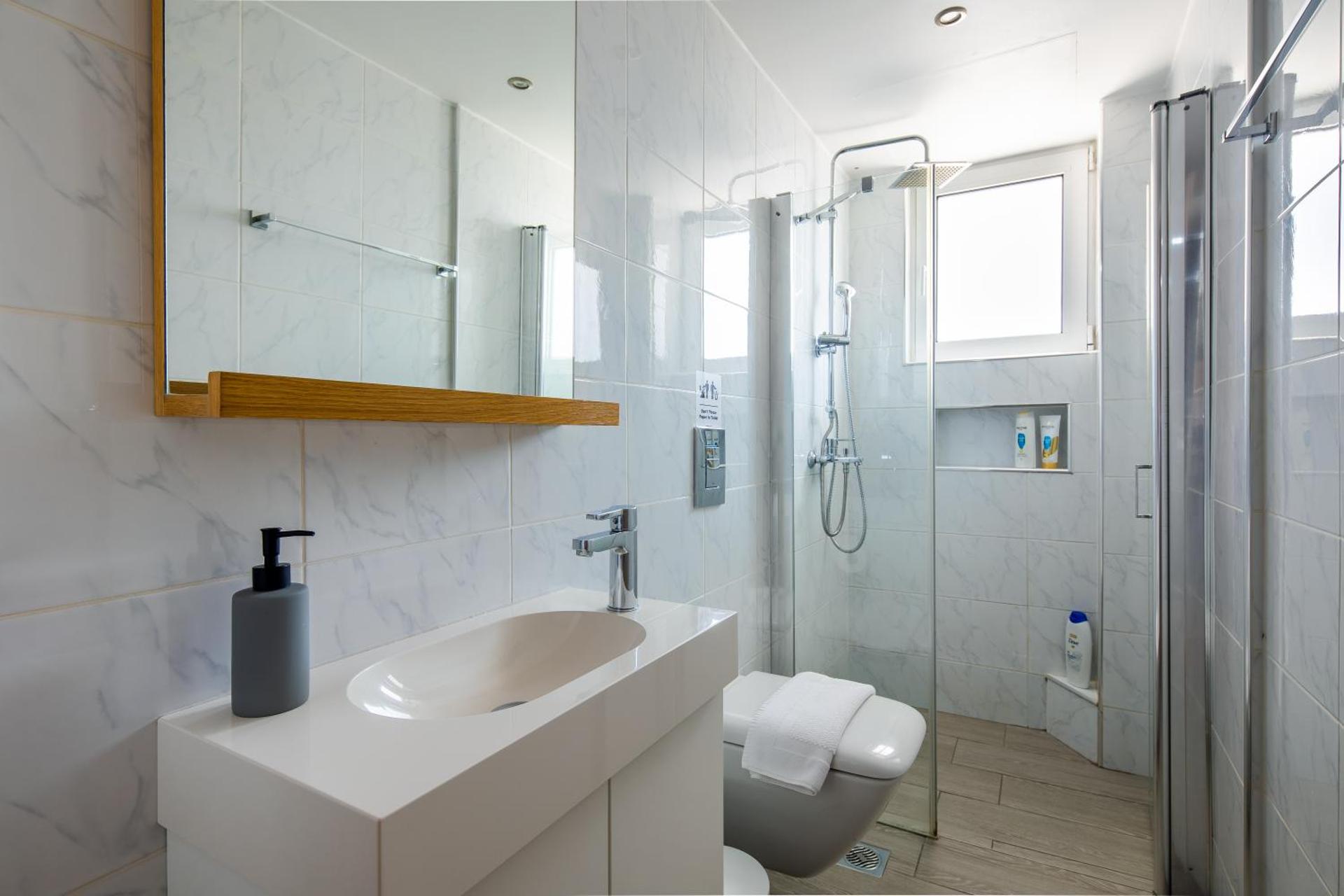 Boutique Studios near Airport - Photo 11