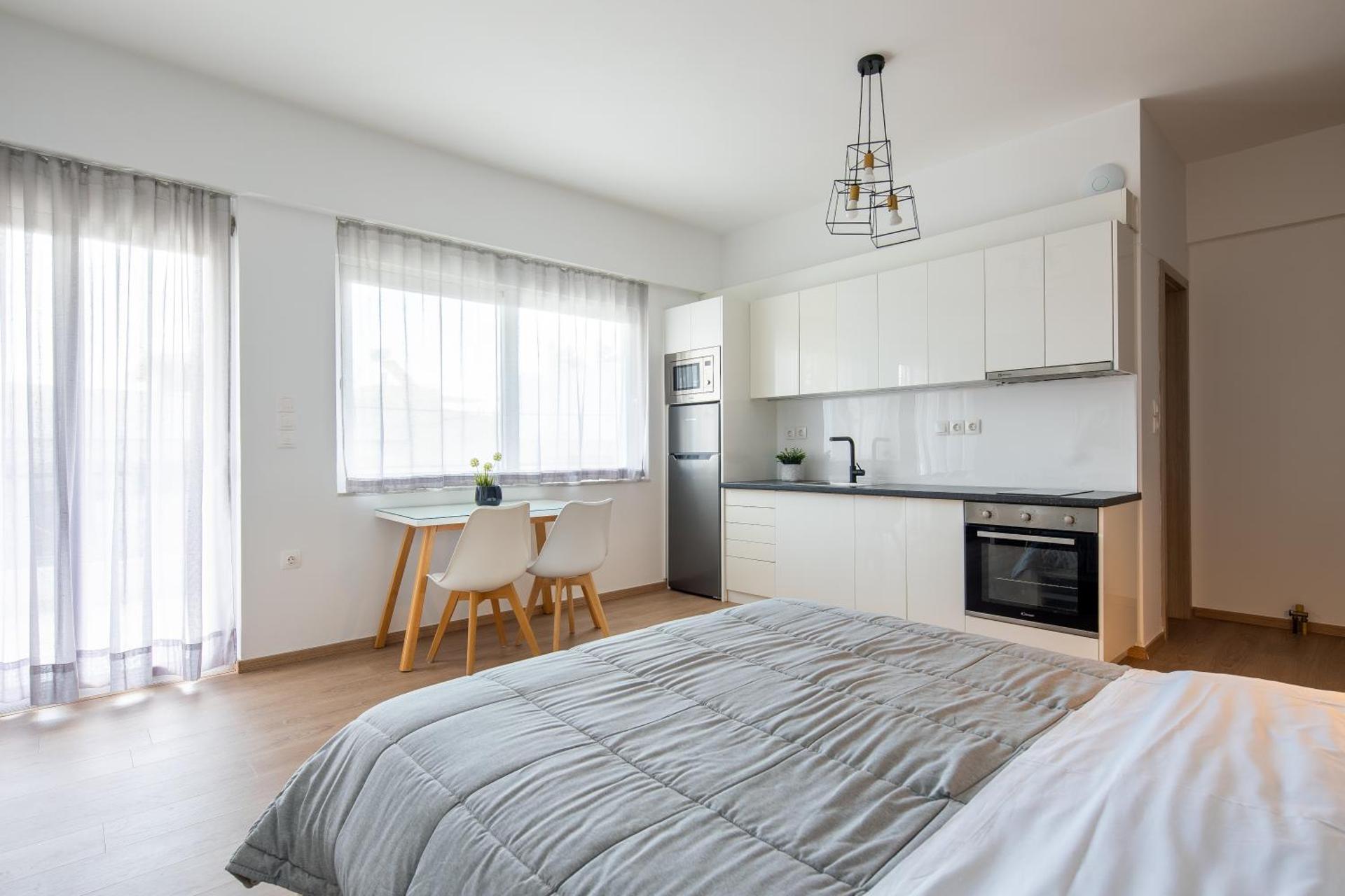 Boutique Studios near Airport - Photo 13