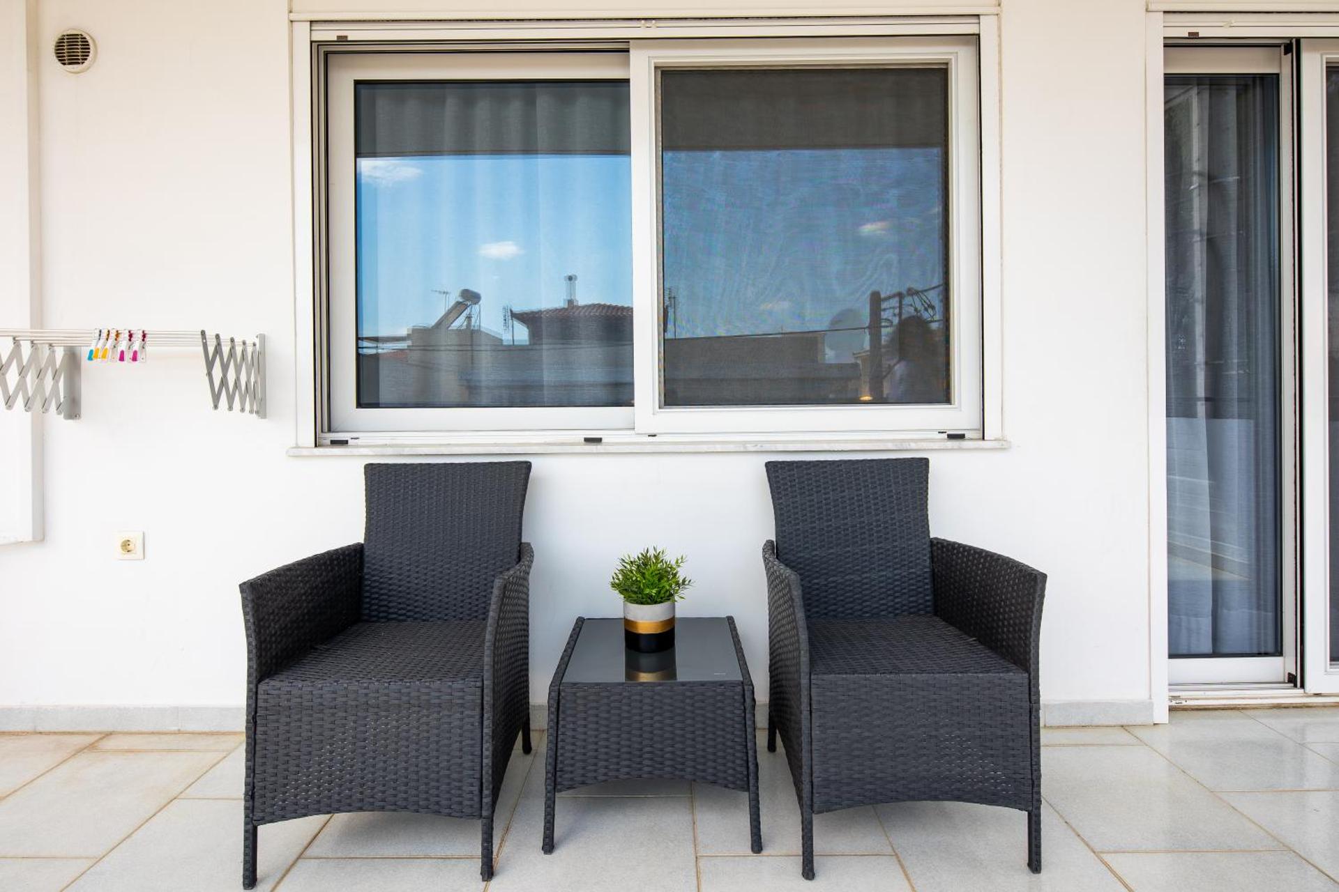 Boutique Studios near Airport - Photo 8