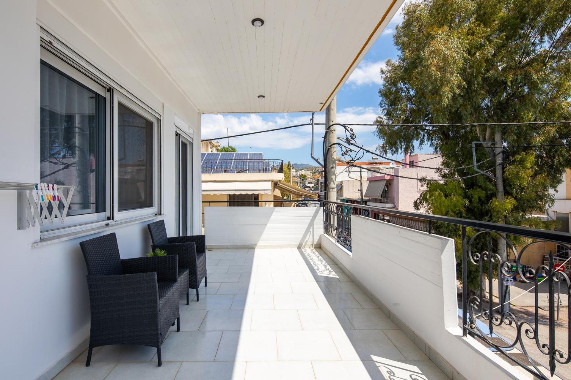 Boutique Studios near Airport - Photo 7