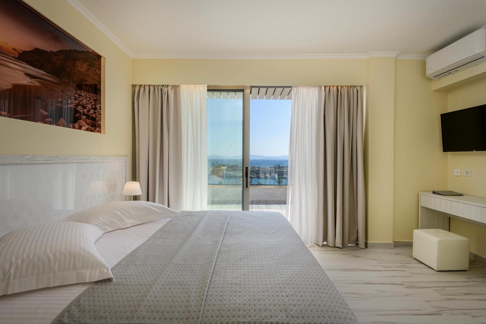 Alexandra Hotel&Apartments - Photo 8